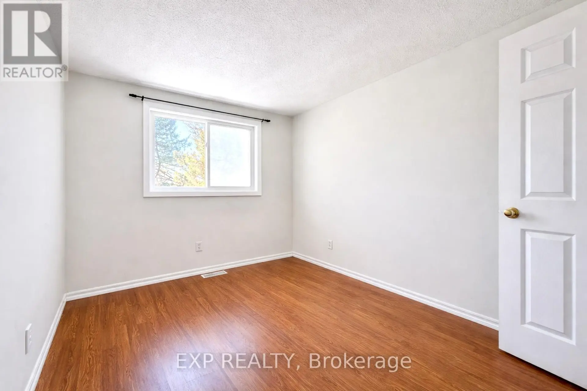 11C SONNET CRESCENT - Image 13