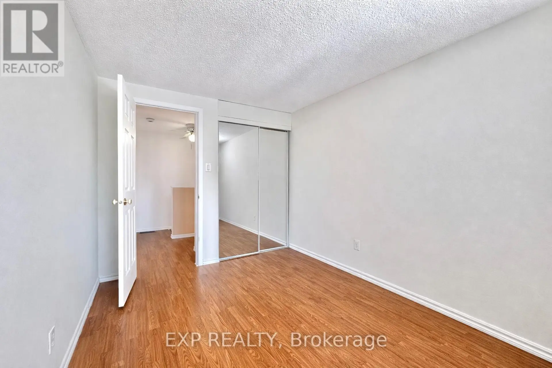 11C SONNET CRESCENT - Image 15