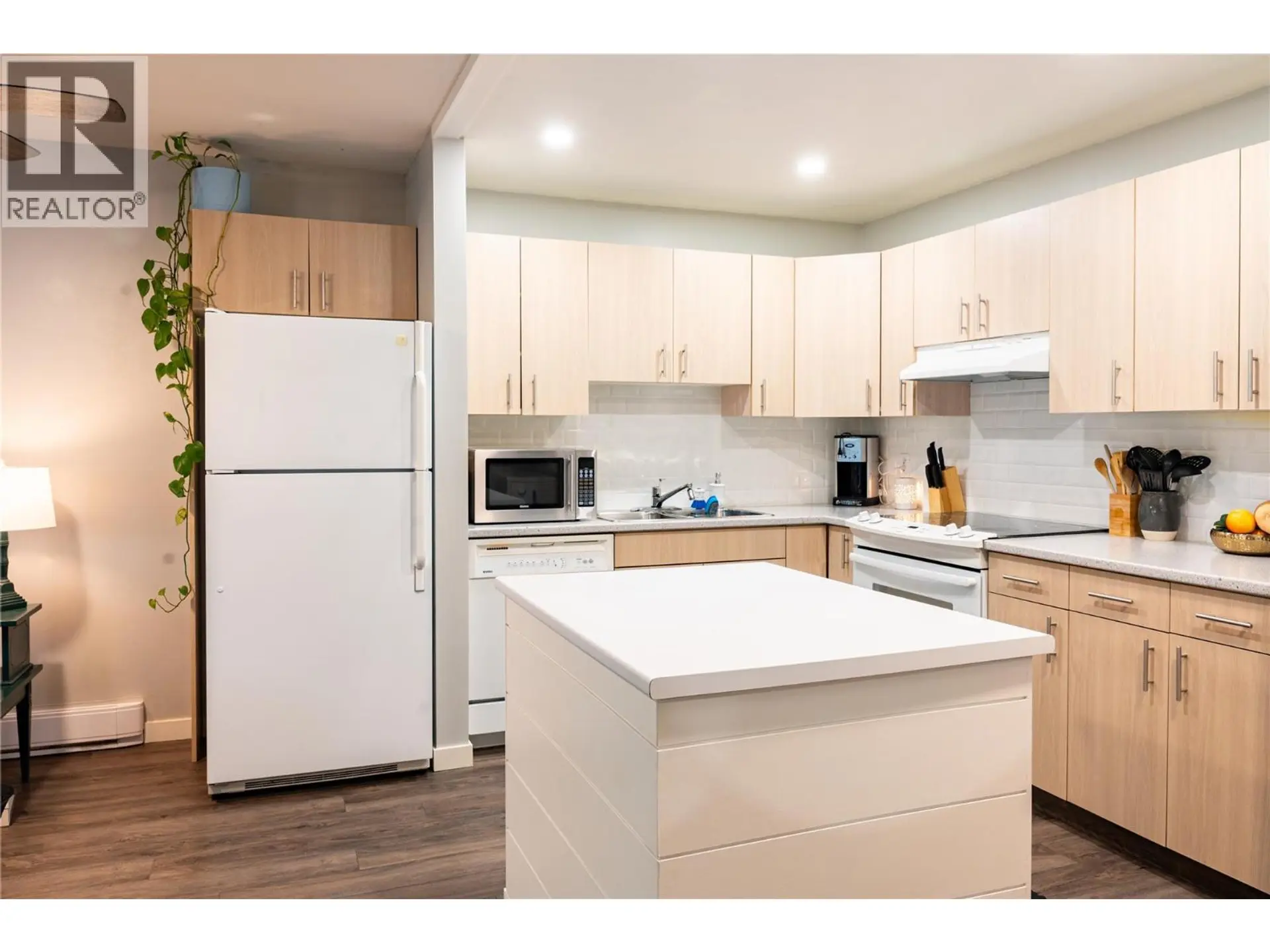 Property at #304 240 HOLLYWOOD ROAD N, Kelowna, BC