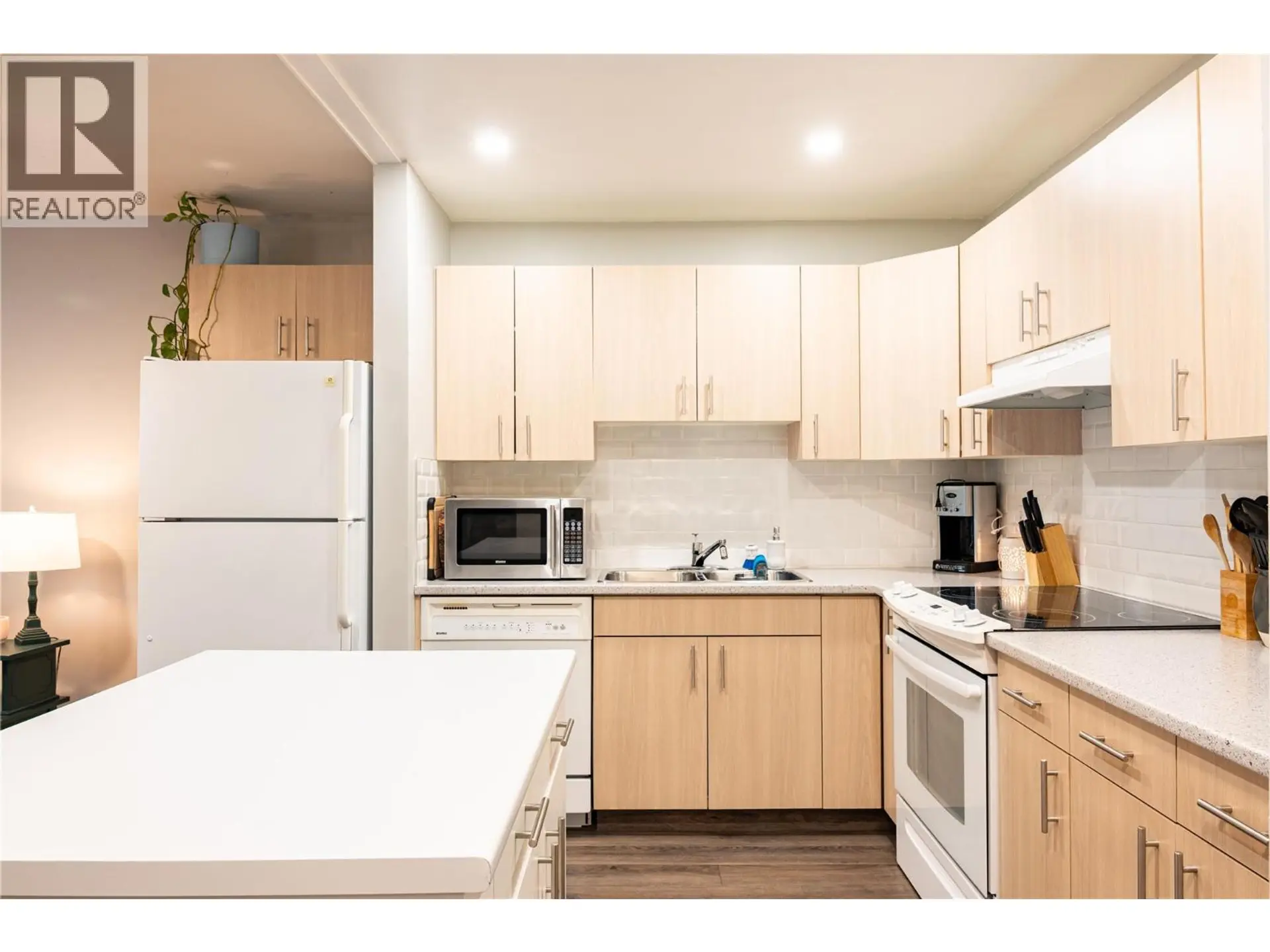 Property at #304 240 HOLLYWOOD ROAD N, Kelowna, BC