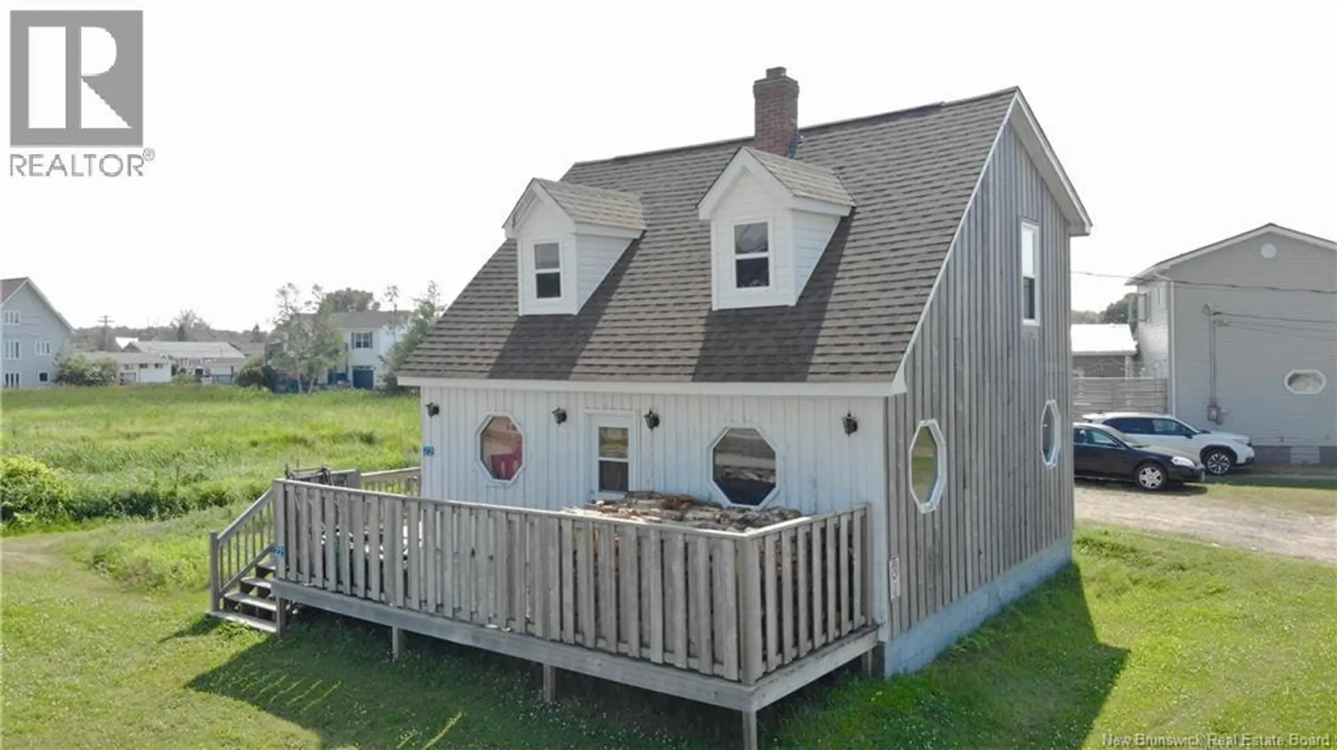 22 BEACH STREET - Image 2