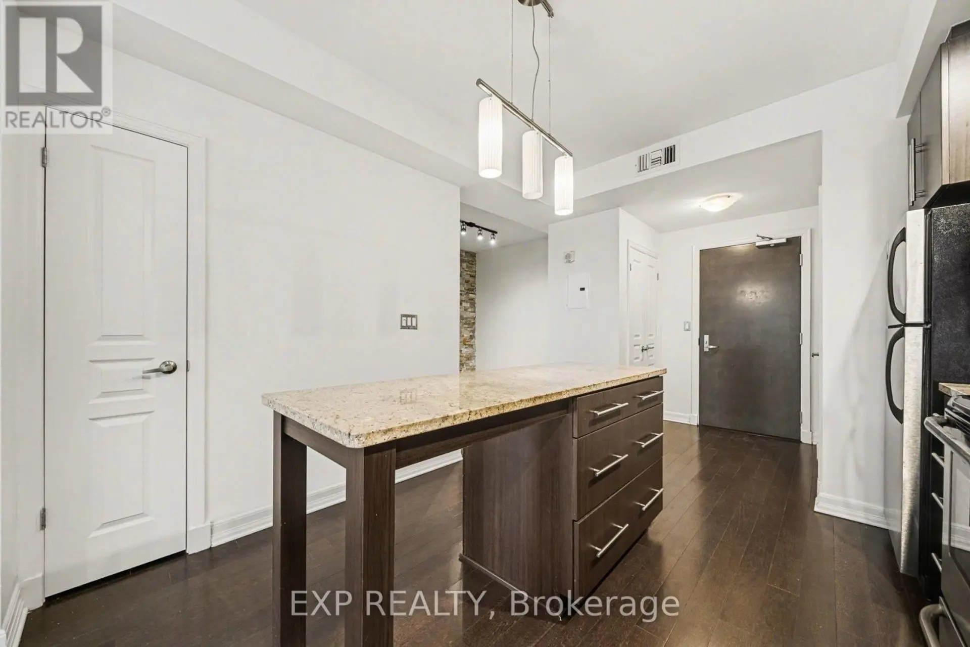 #510 238 BESSERER STREET - Image 6