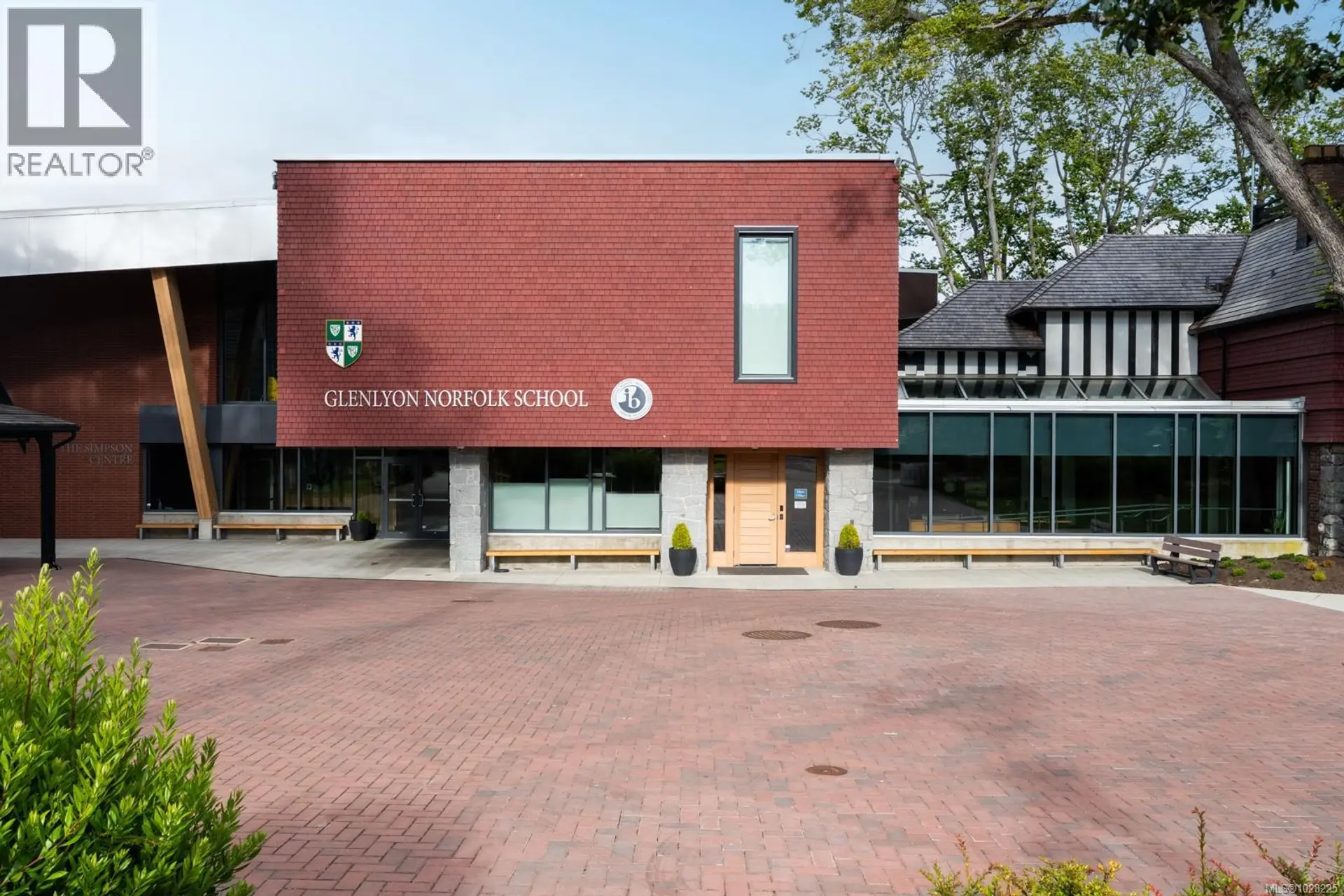 Property at 1256 OLIVER ST, Oak Bay, BC