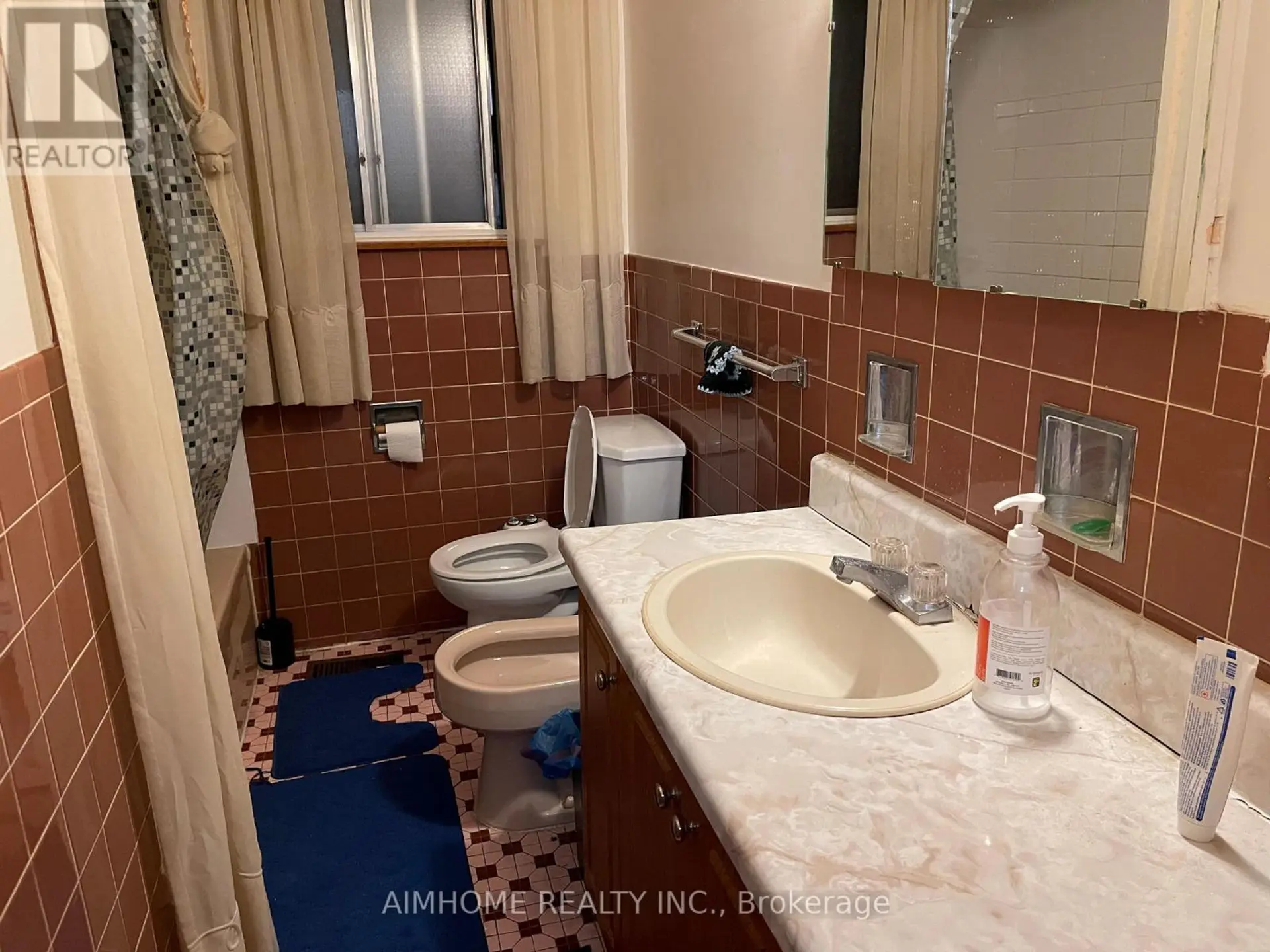 170 GRACEFIELD AVENUE - Image 13