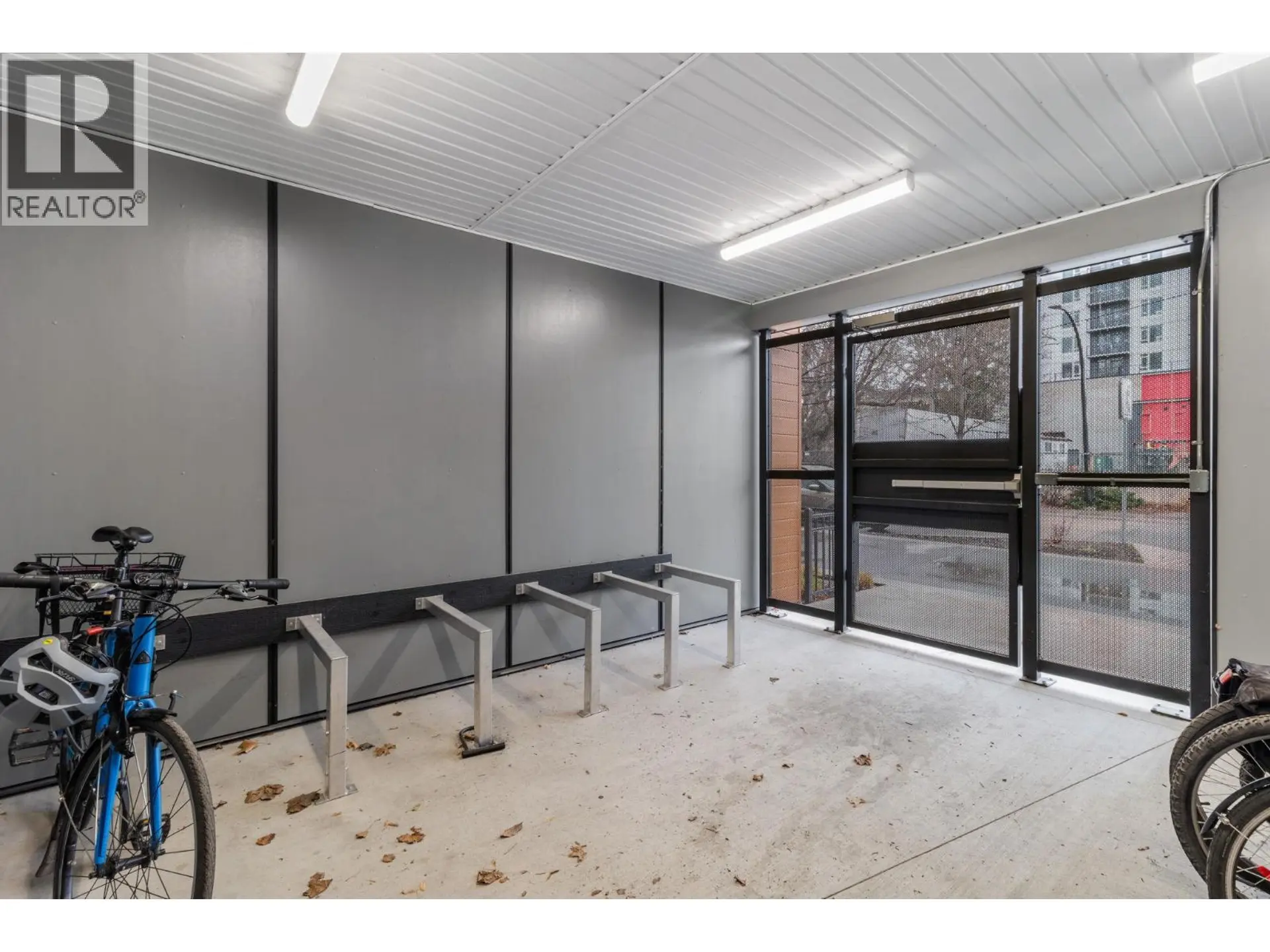 Property at #404 604 CAWSTON AVENUE, Kelowna, BC