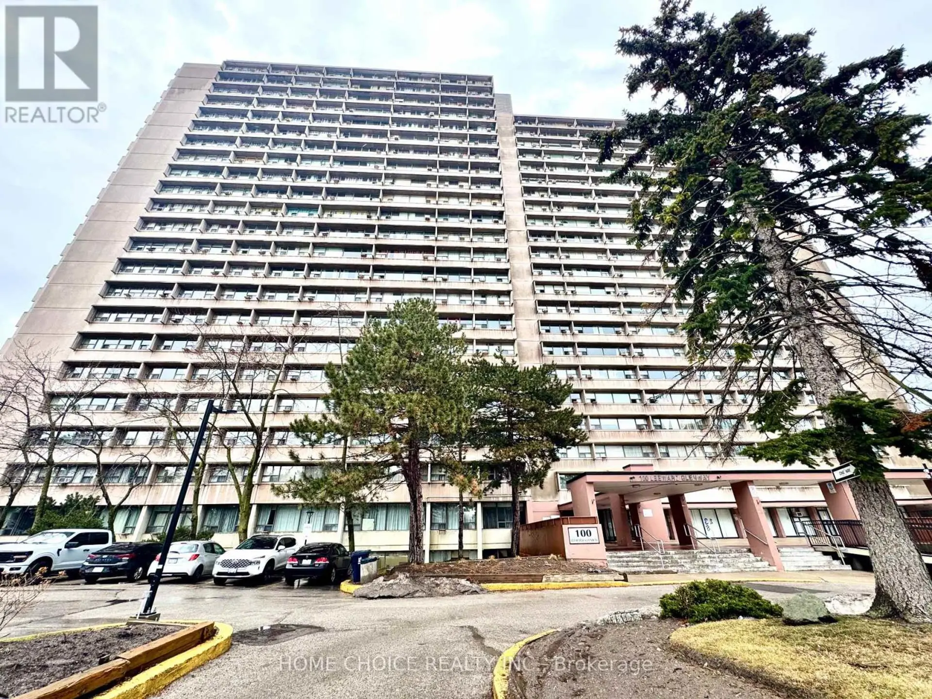 #404 100 LEEWARD GLENWAY - Image 1