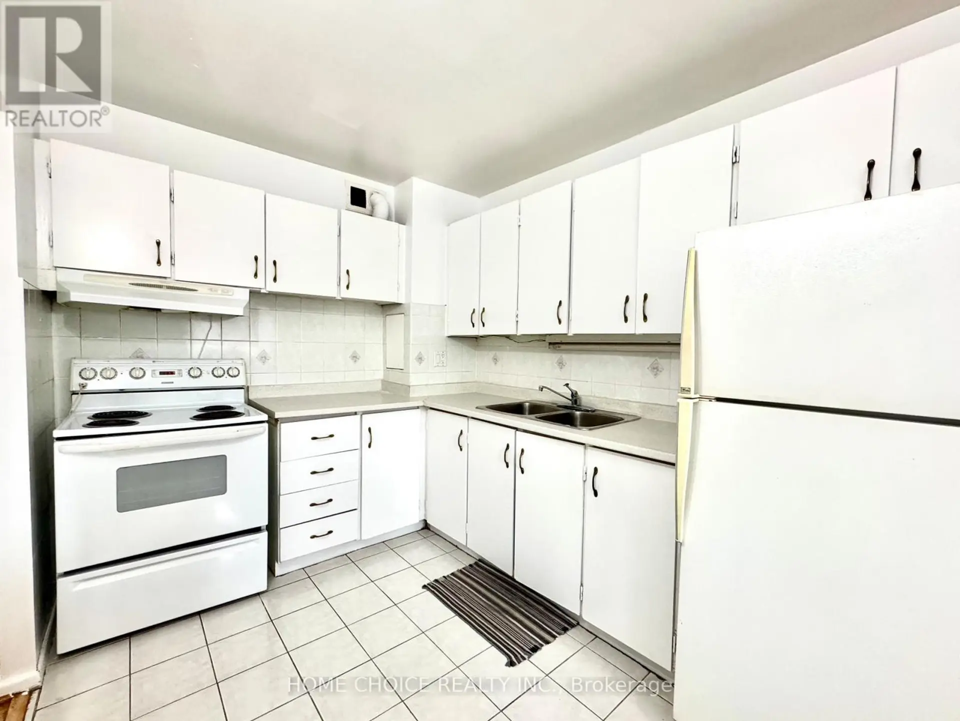 #404 100 LEEWARD GLENWAY - Image 9