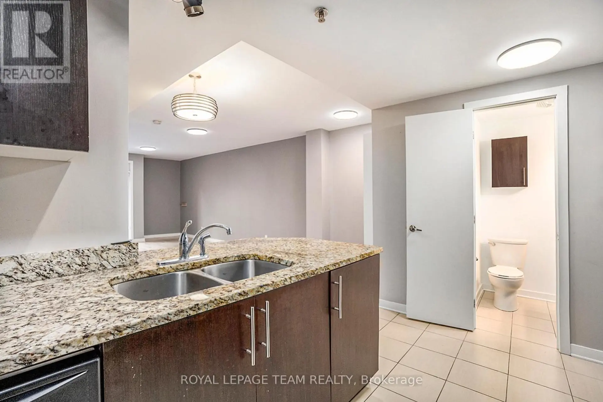 #404 456 KING EDWARD AVENUE - Image 4