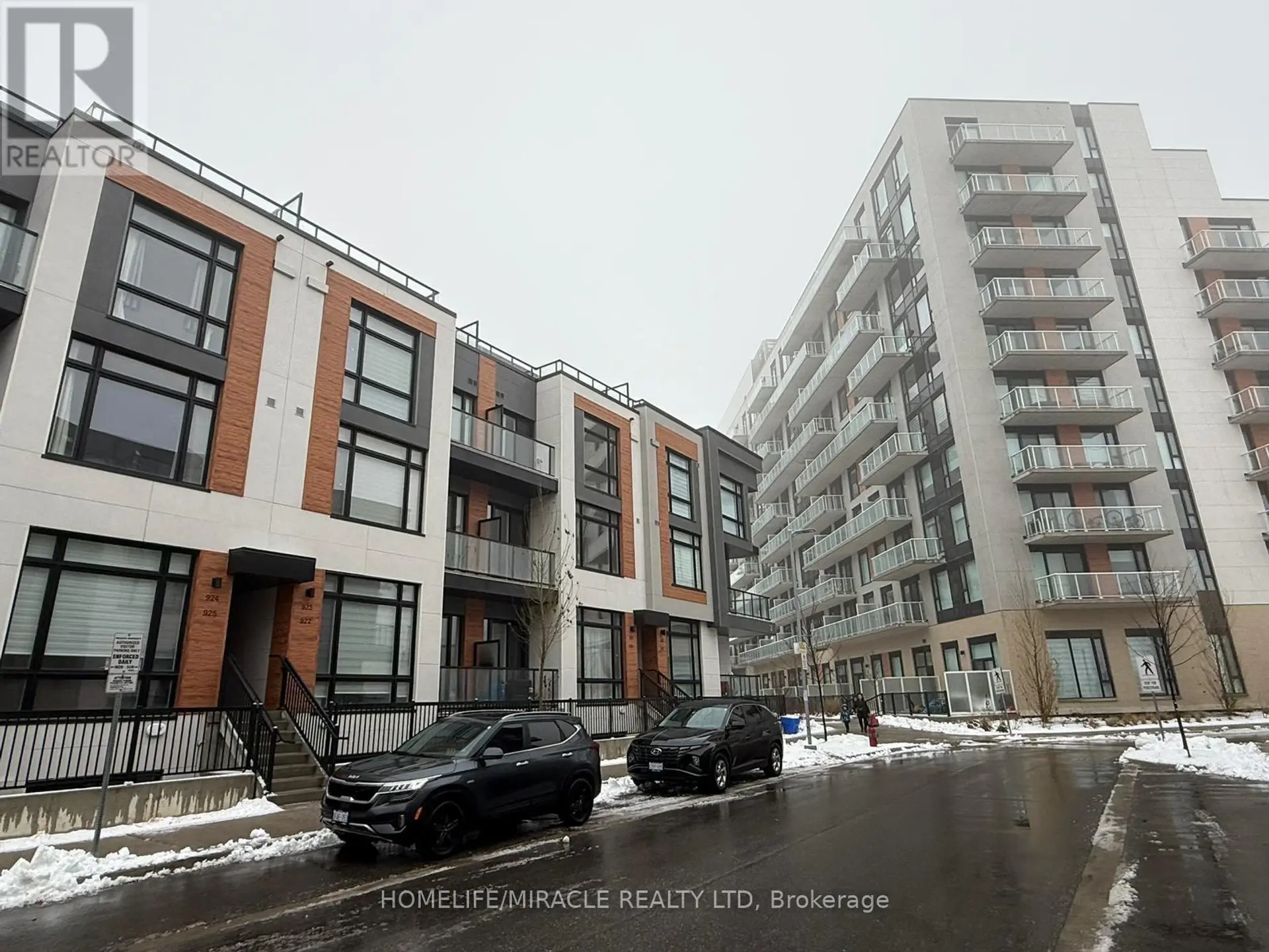 #924 2 STECKLEY HOUSE LANE - Image 2