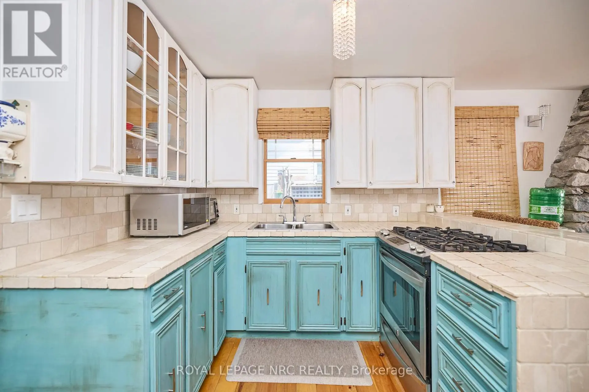 11851 LAKESHORE ROAD - Image 10