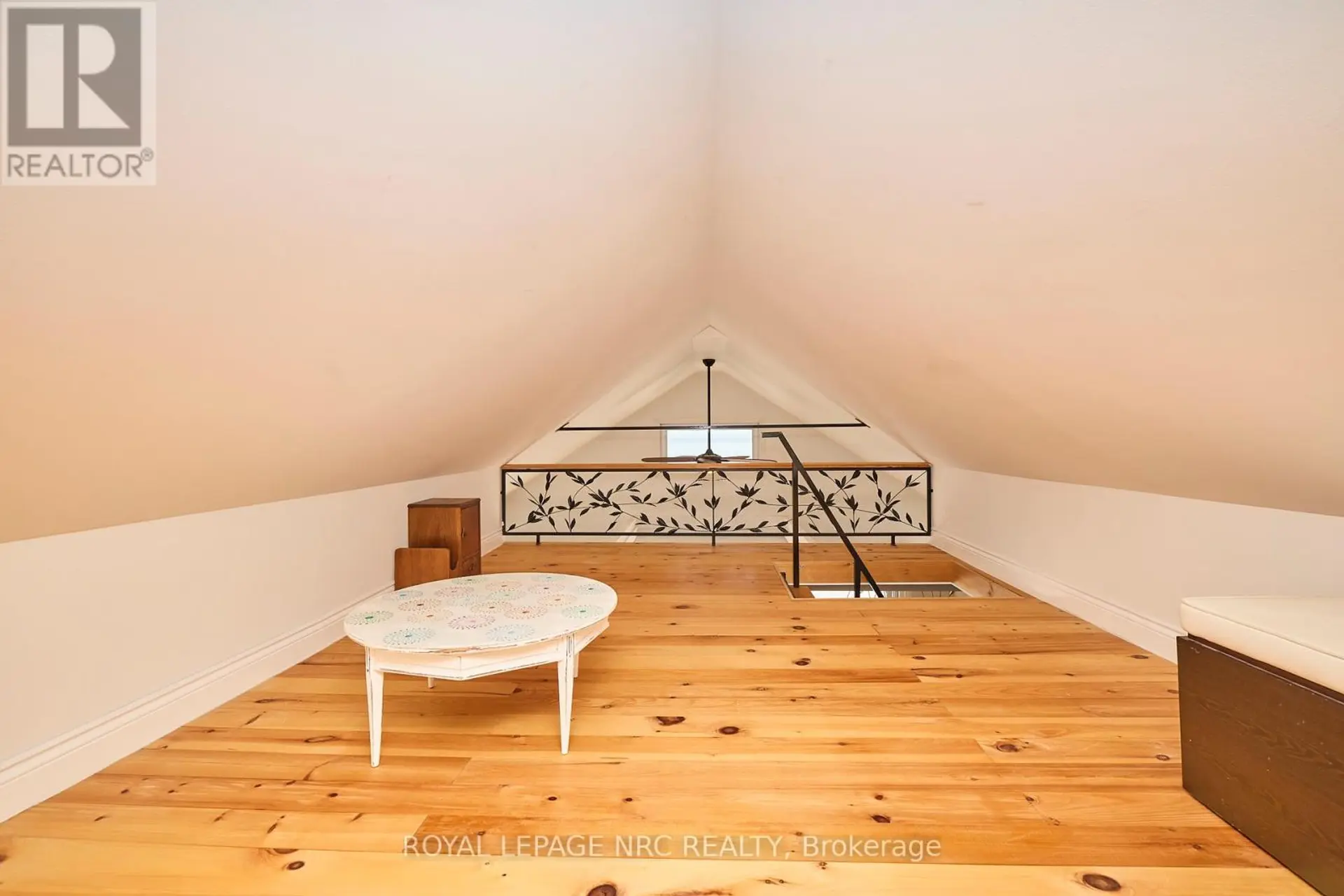 11851 LAKESHORE ROAD - Image 15