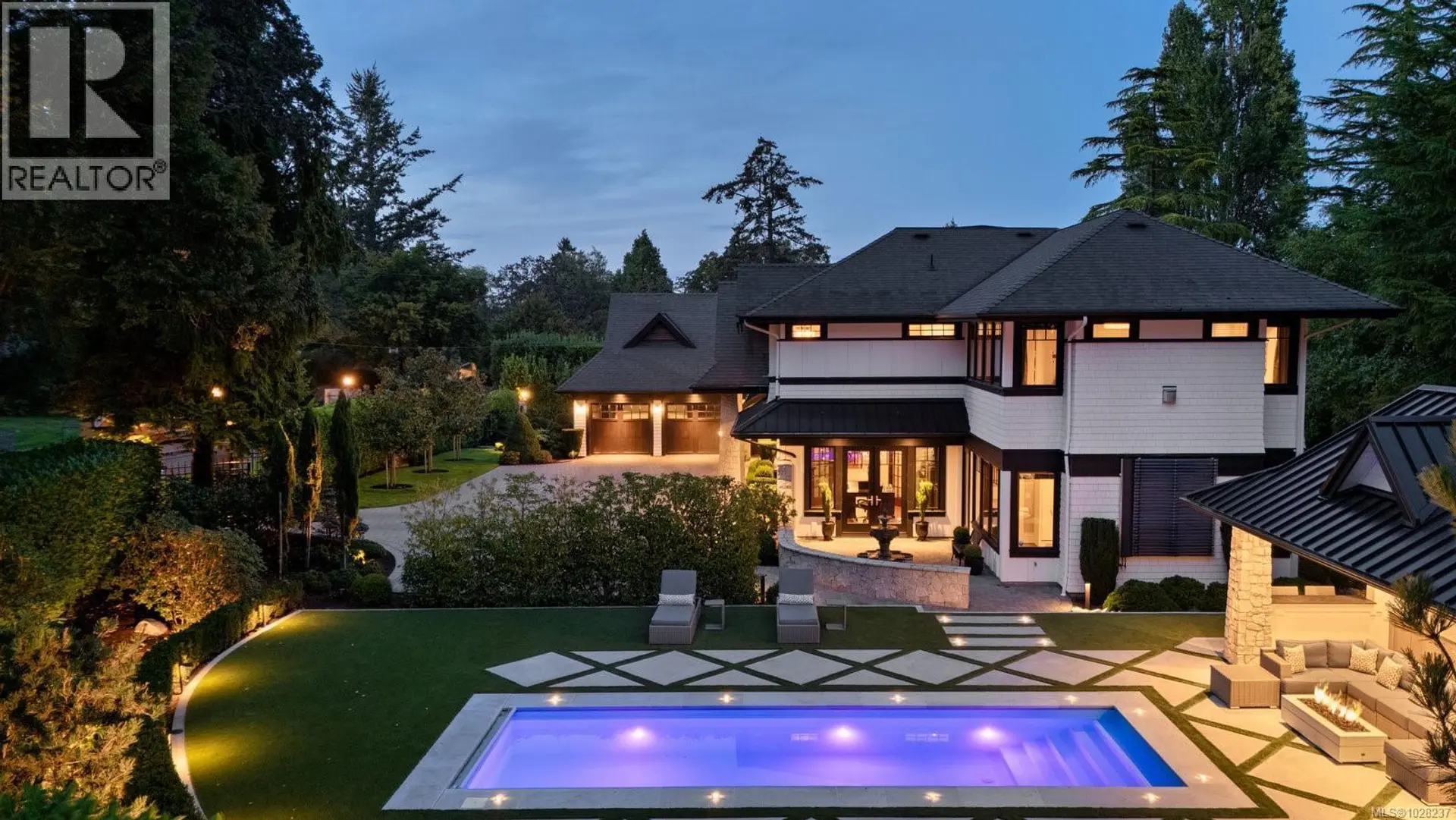 Property at 3375 Ripon Rd, Oak Bay, BC