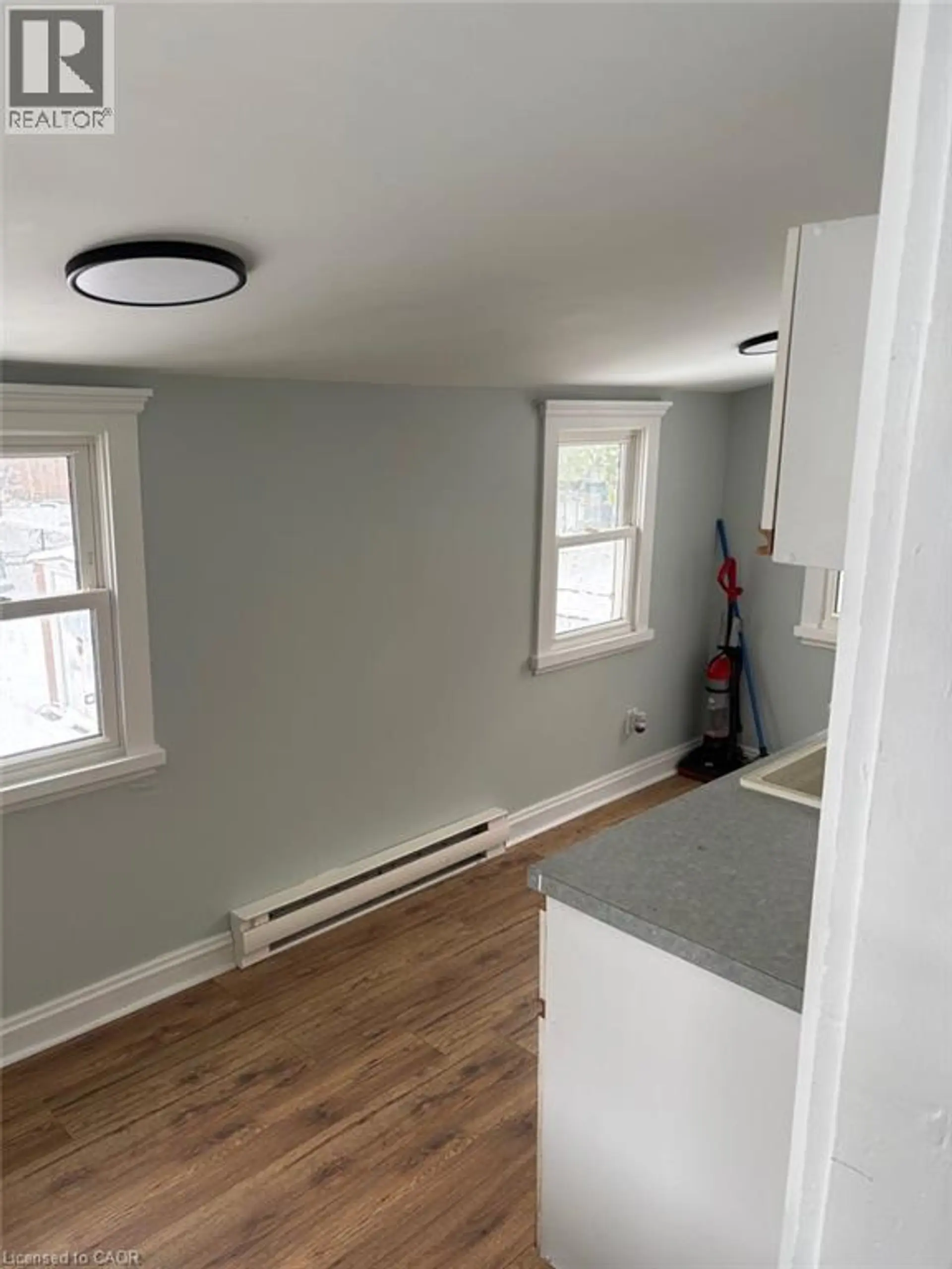 30 EASTCHESTER AVENUE - Image 15