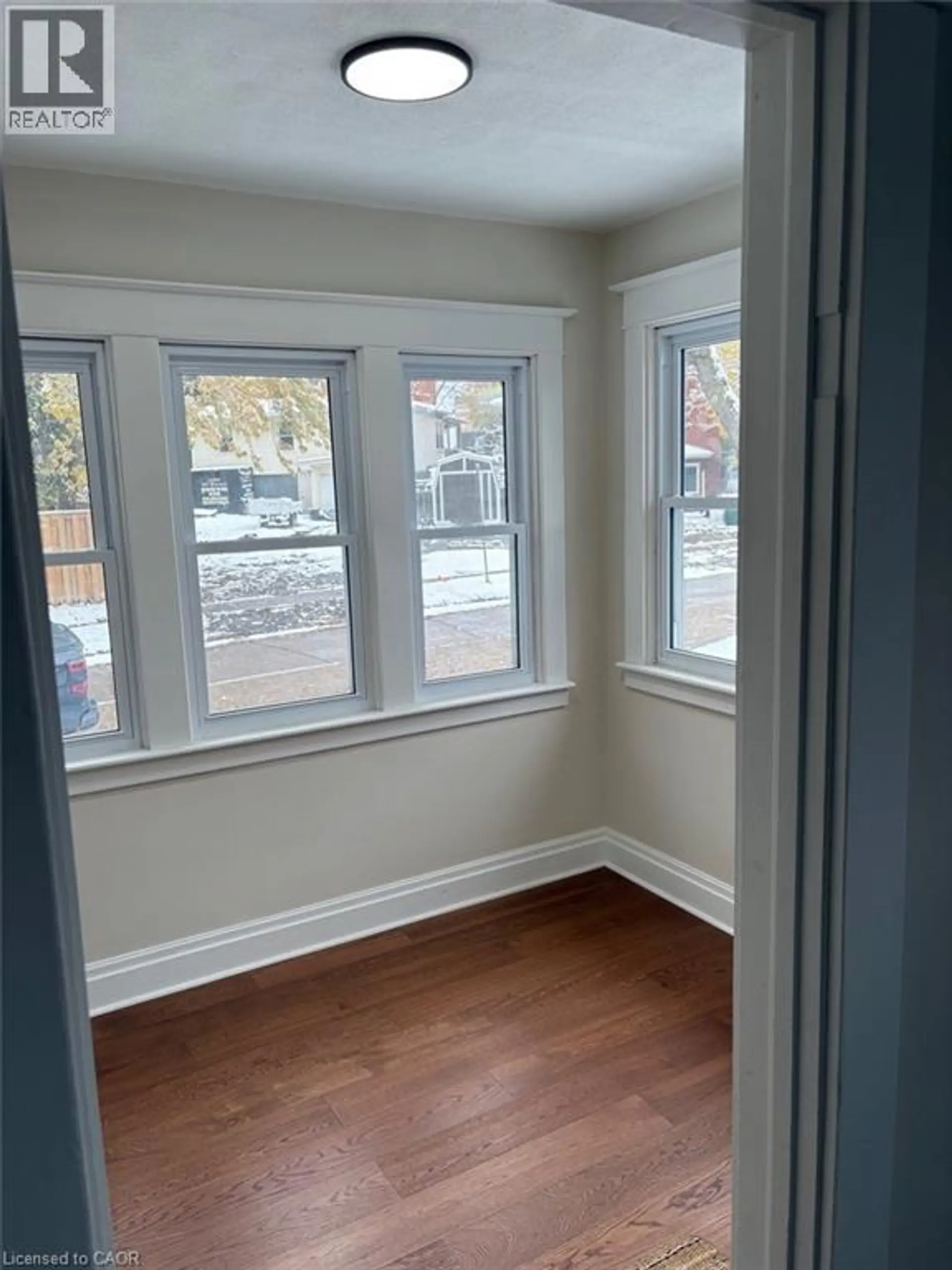 30 EASTCHESTER AVENUE - Image 5