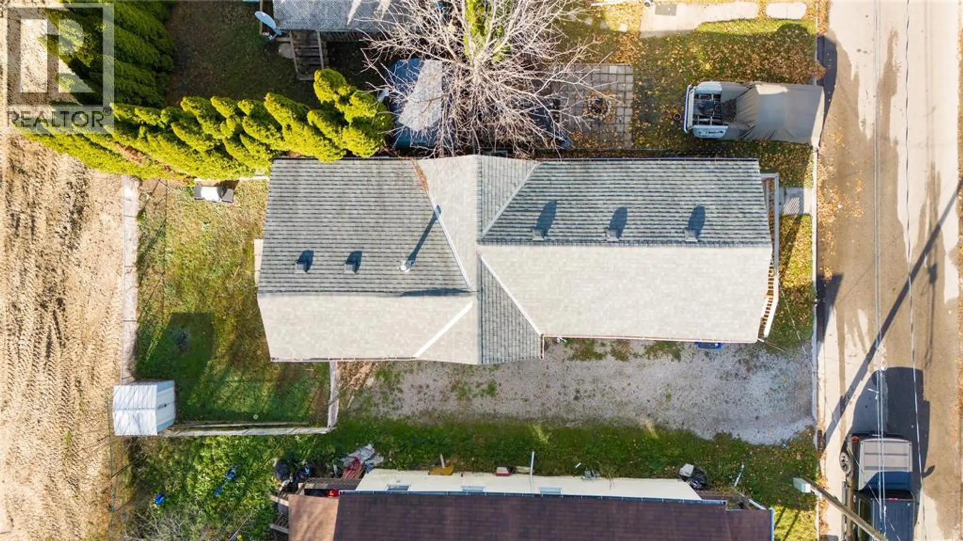 2 DANIELS PLACE - Image 3