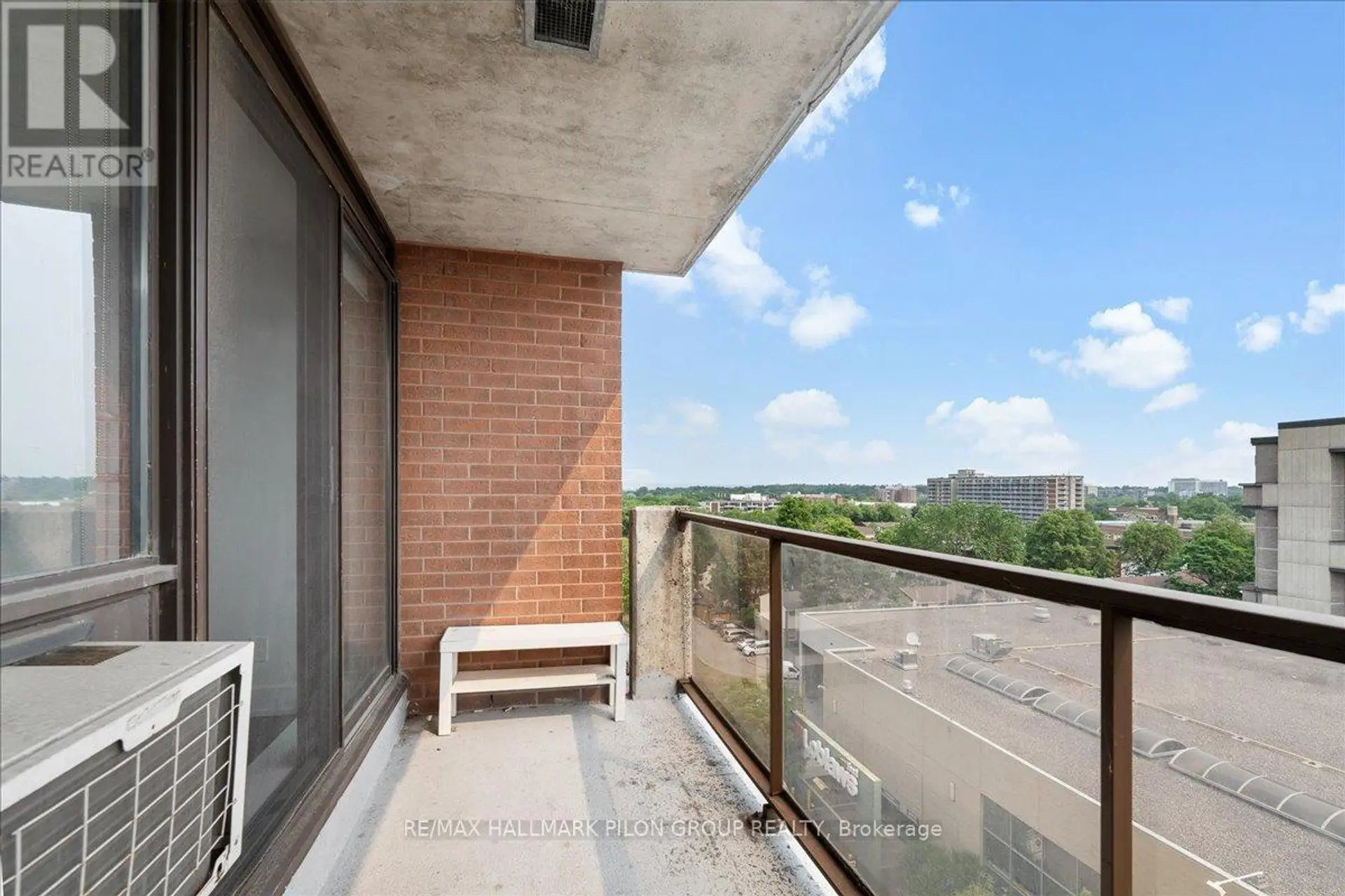 #902 154 NELSON STREET - Image 11
