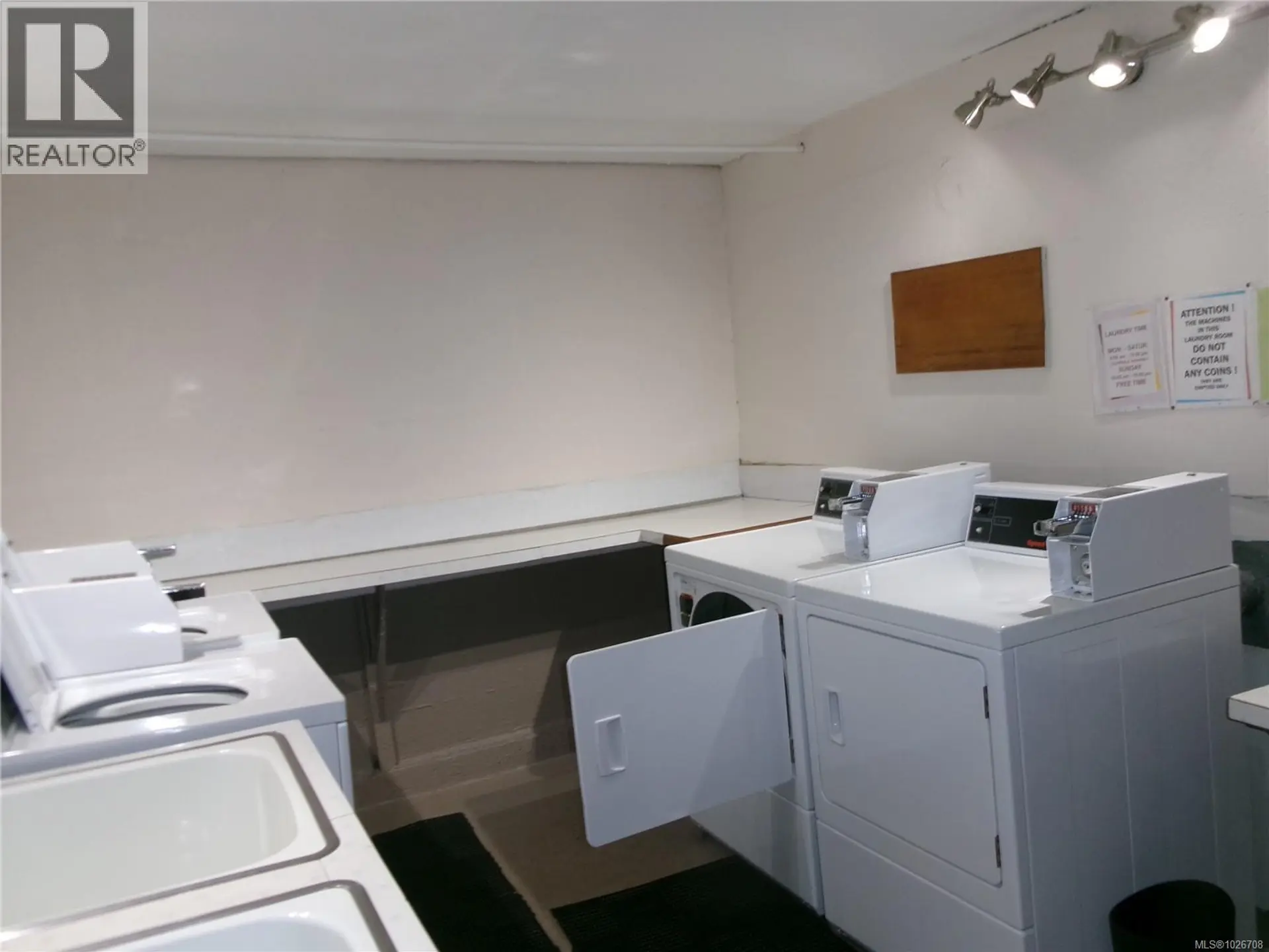 Property at 1252 9TH ST, Courtenay, BC