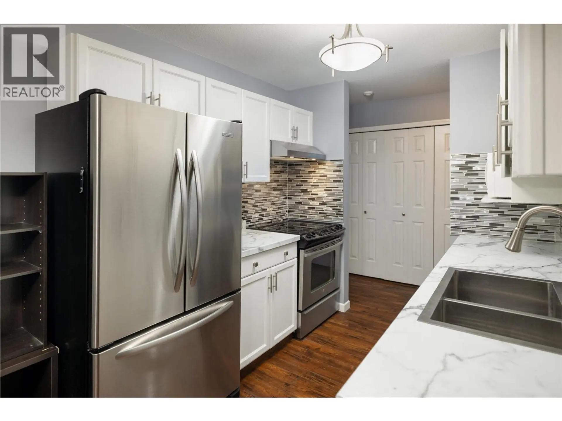 Property at #404 3155 DE MONTREUIL COURT, Kelowna, BC