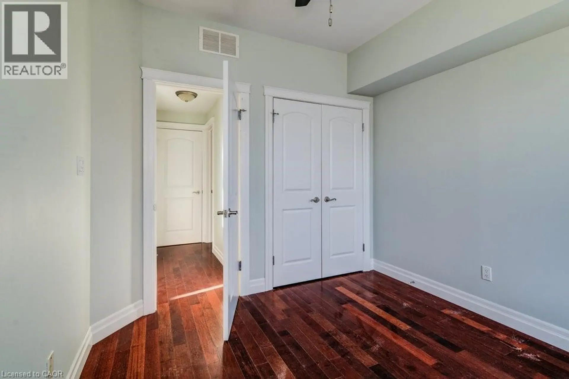 #201 555 KING STREET E - Image 14