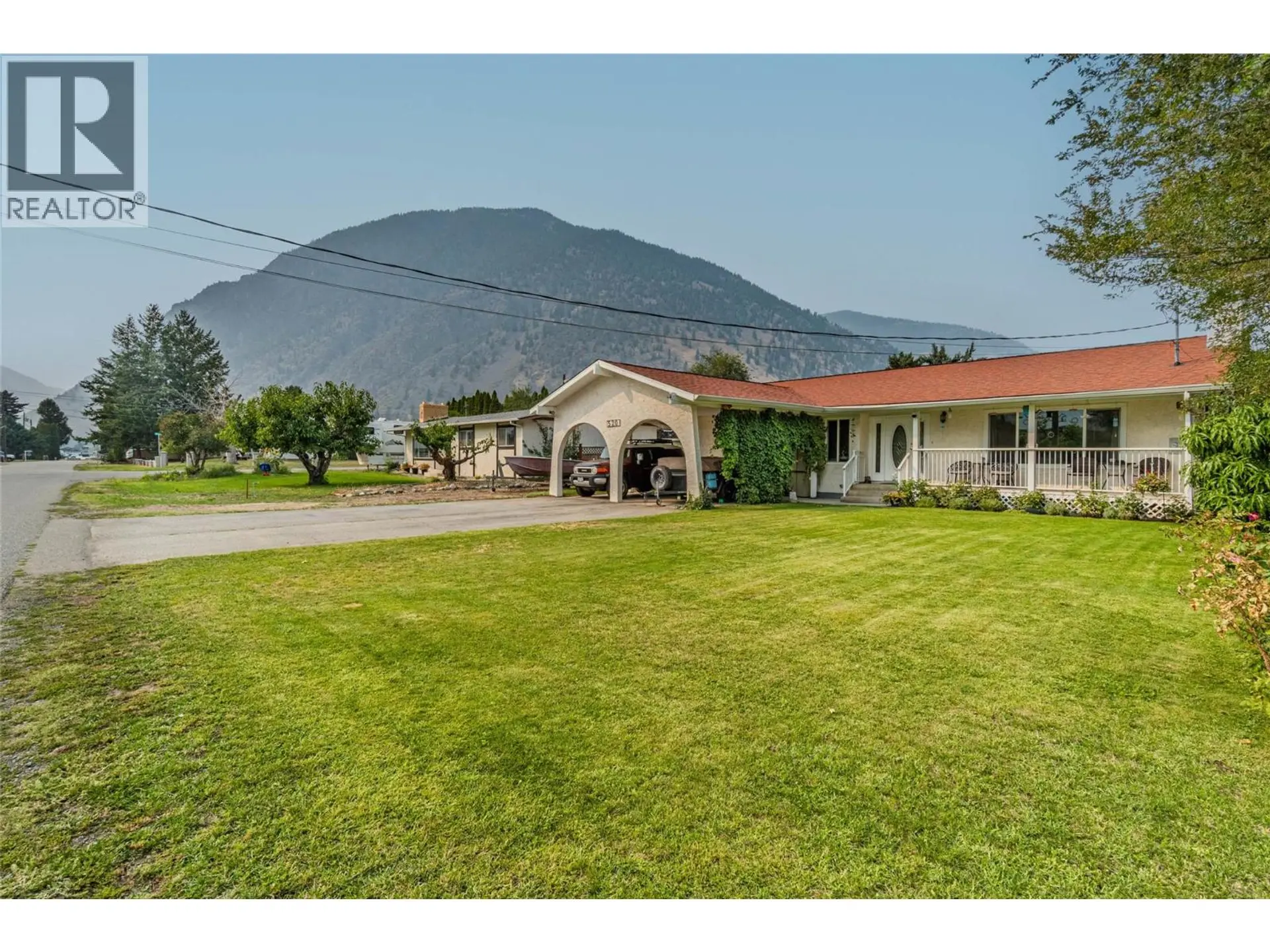 Property at 520 3RD Avenue, Keremeos, BC