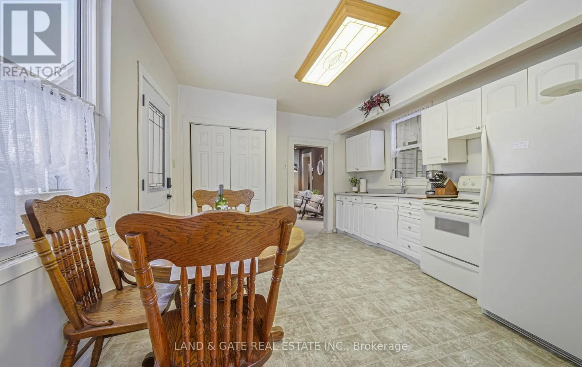 43 MILL STREET S - Image 3