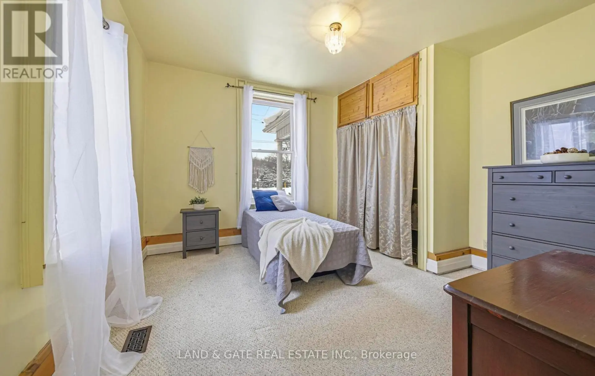 43 MILL STREET S - Image 9