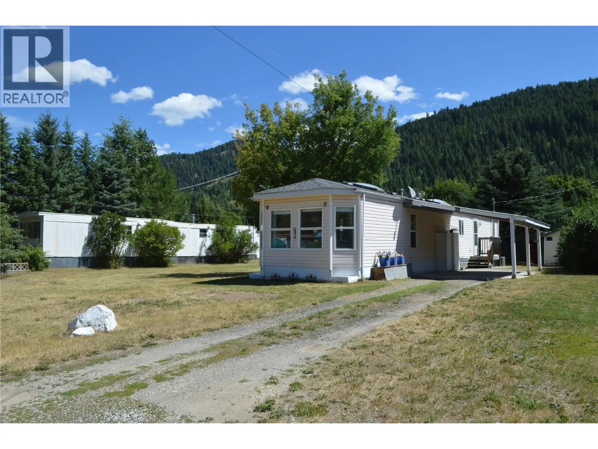 Property at 690 Copper Avenue N, Greenwood, BC