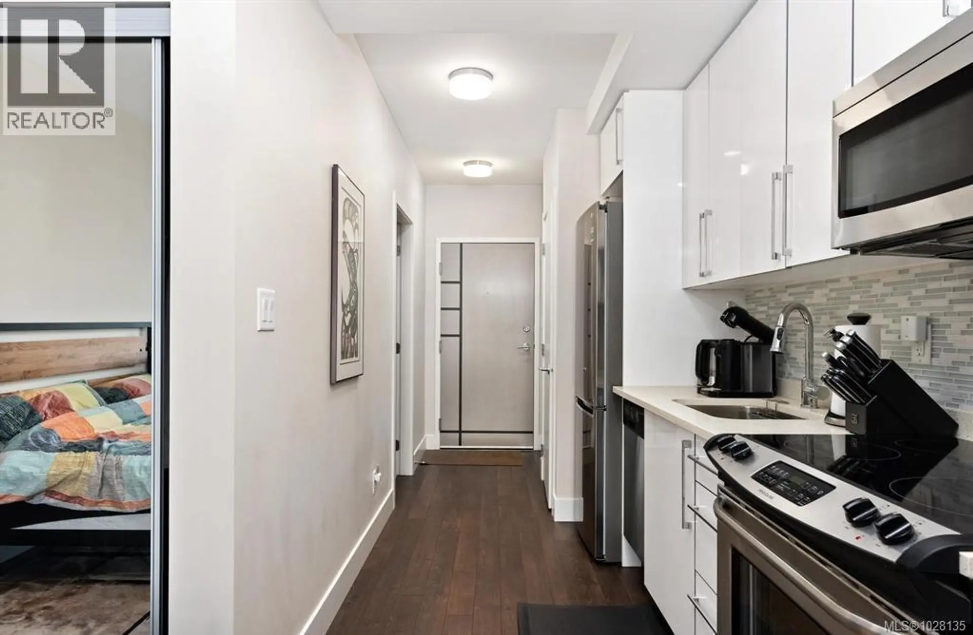 Property at #705 1090 JOHNSON ST, Victoria, BC