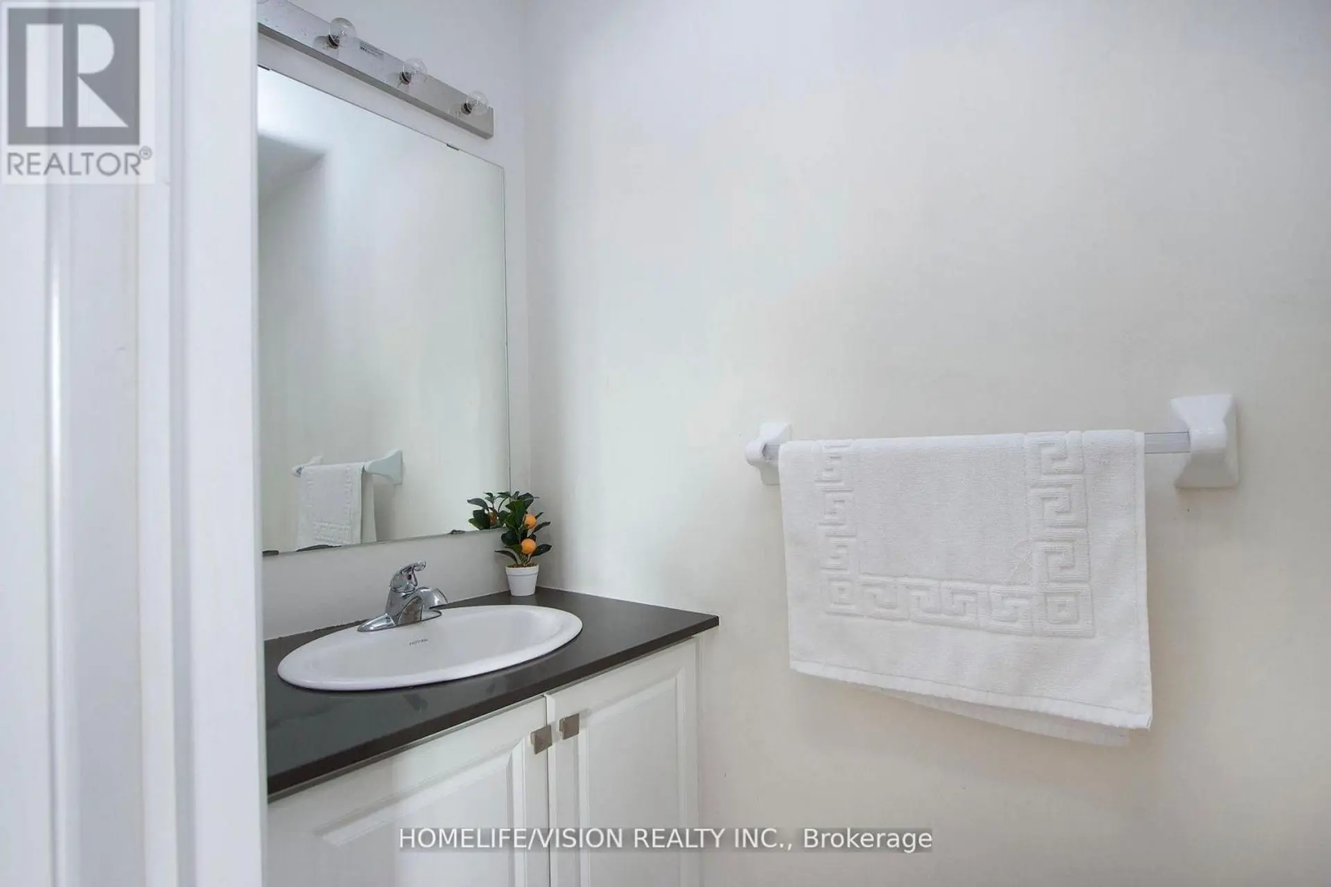 #12 490 BERESFORD PATH - Image 10