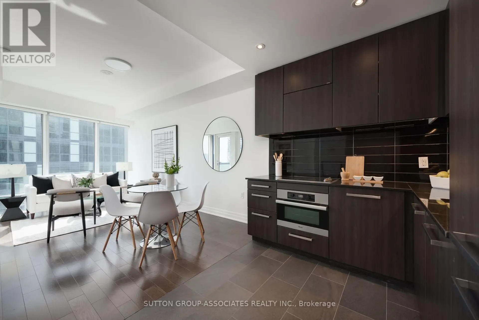 #3212 8 THE ESPLANADE AVENUE - Image 5
