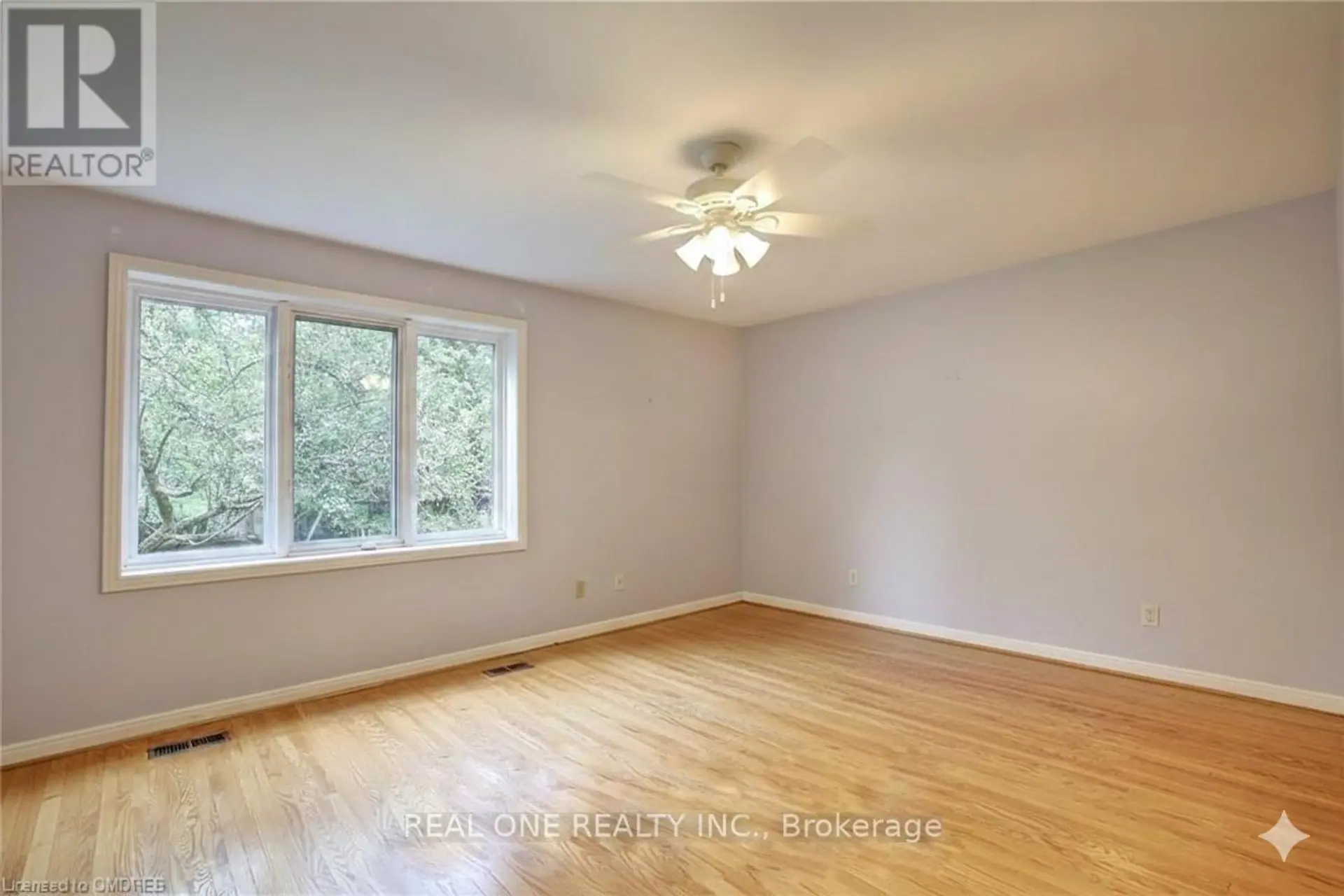 262 CARDINAL DRIVE - Image 2