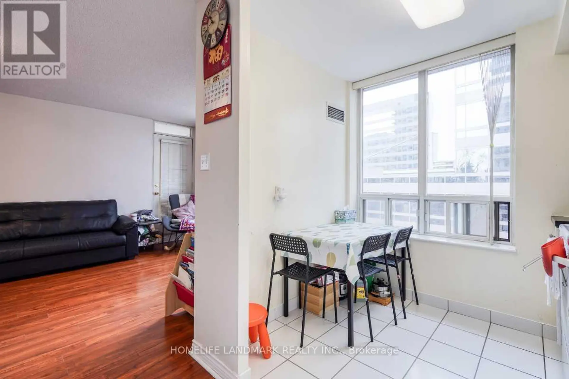 #302 260 DORIS AVENUE - Image 11