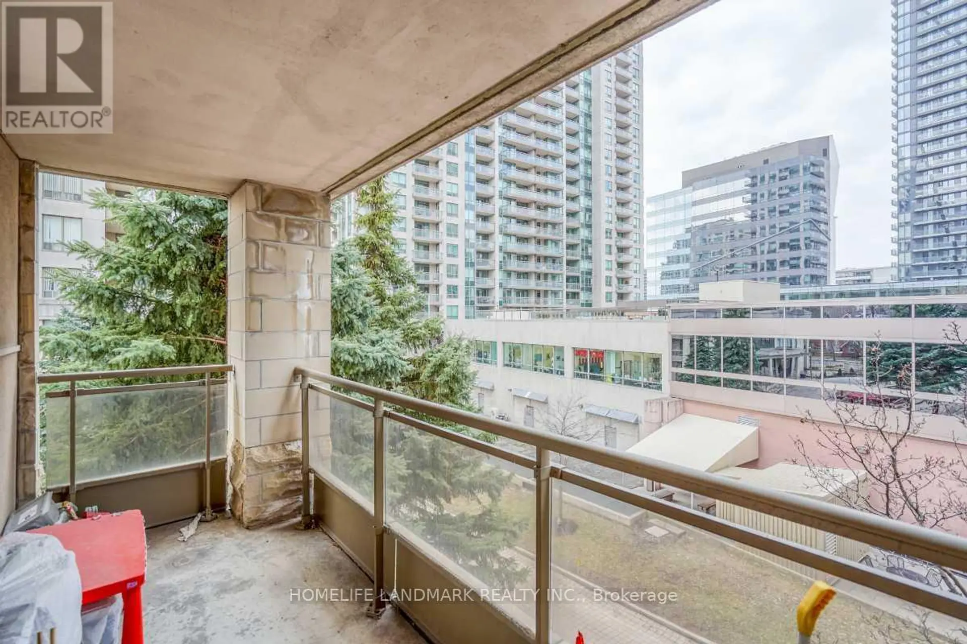#302 260 DORIS AVENUE - Image 18