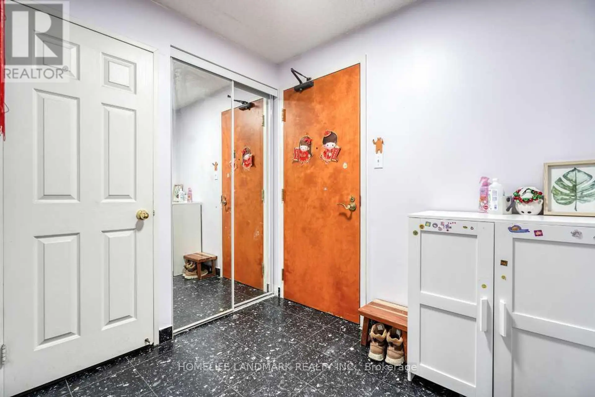 #302 260 DORIS AVENUE - Image 4