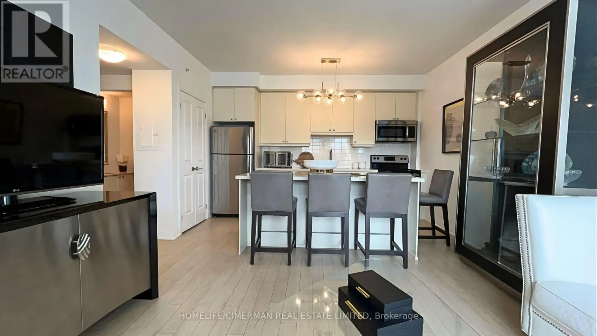 #118 12 WOODSTREAM BOULEVARD - Image 4