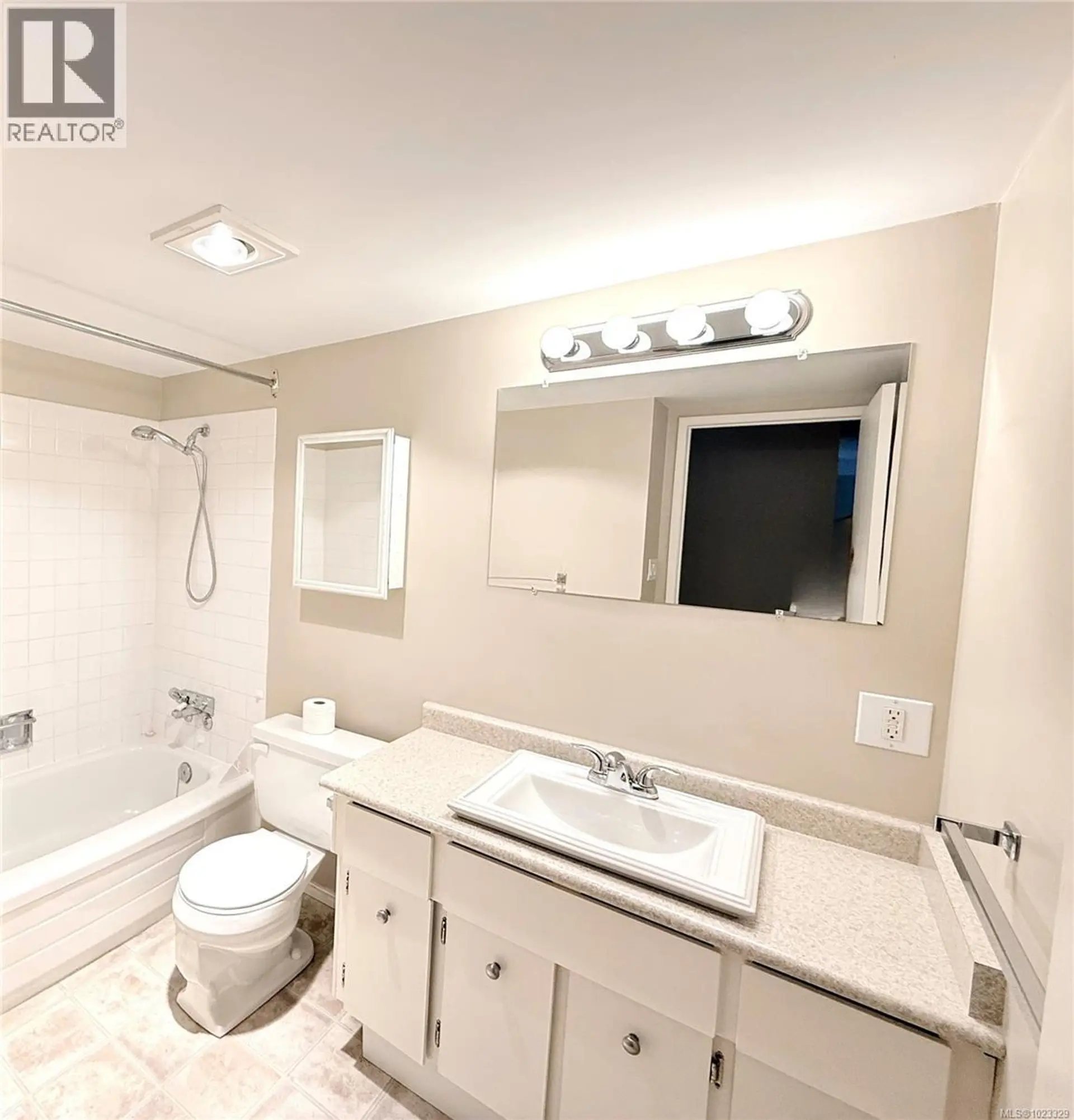 Property at #303 322 BIRCH ST, Campbell River, BC