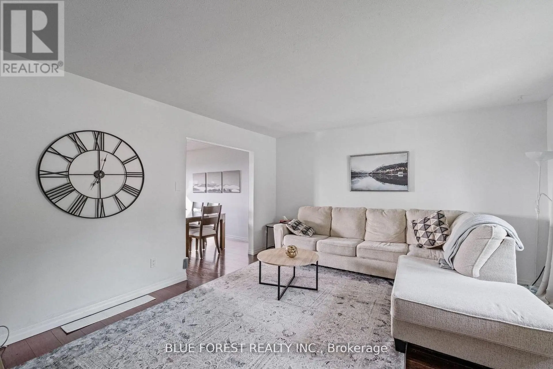 992 EAGLE COURT - Image 2