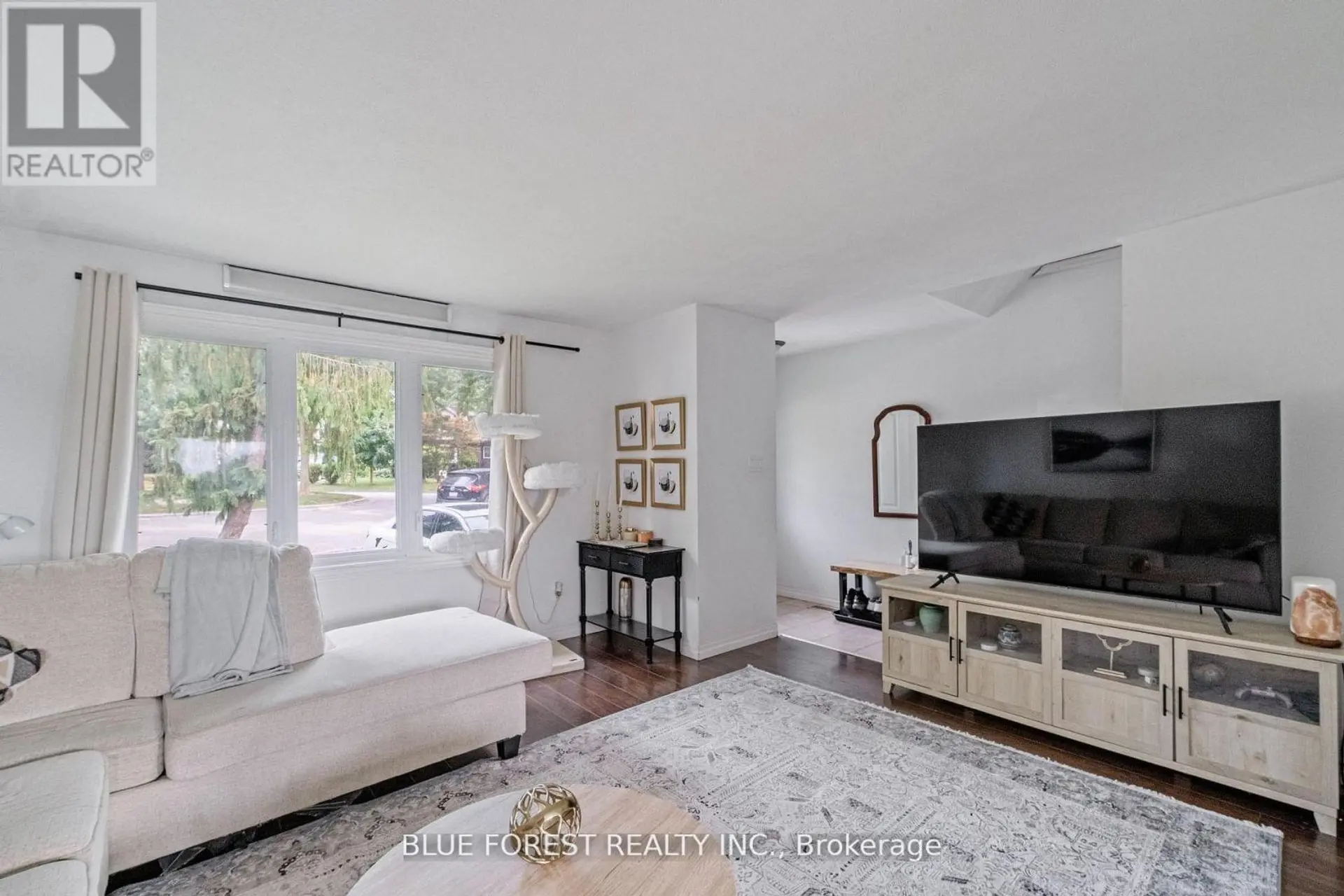 992 EAGLE COURT - Image 3