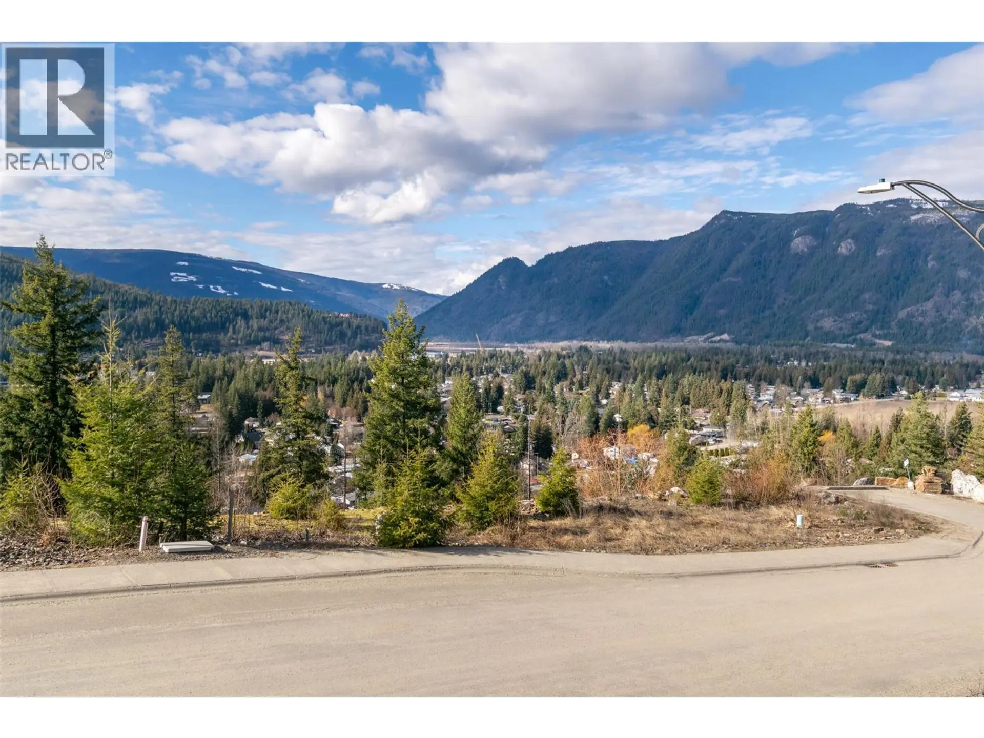 Property at 279 BAYVIEW DRIVE, Sicamous, BC