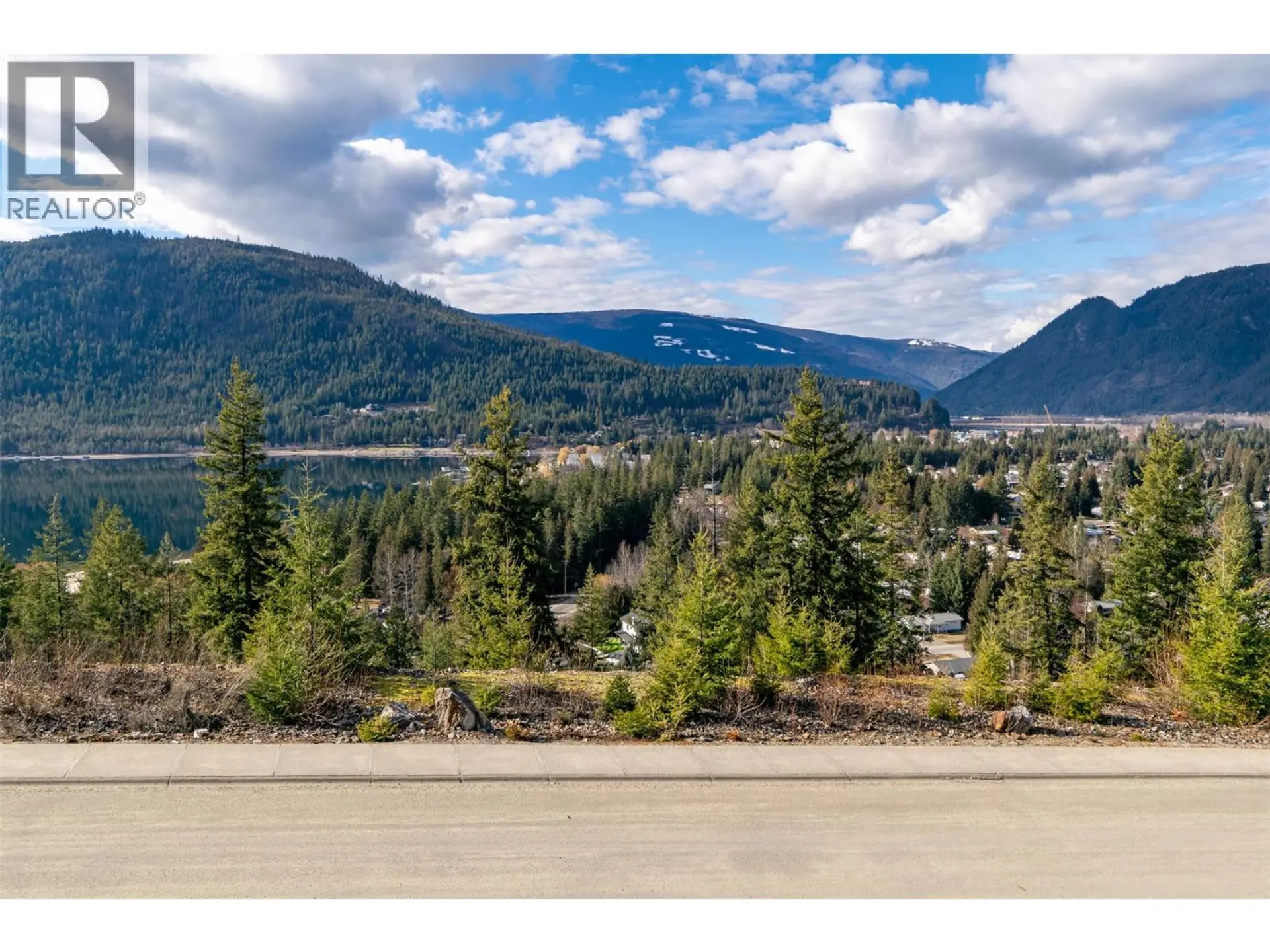 Property at 279 BAYVIEW DRIVE, Sicamous, BC