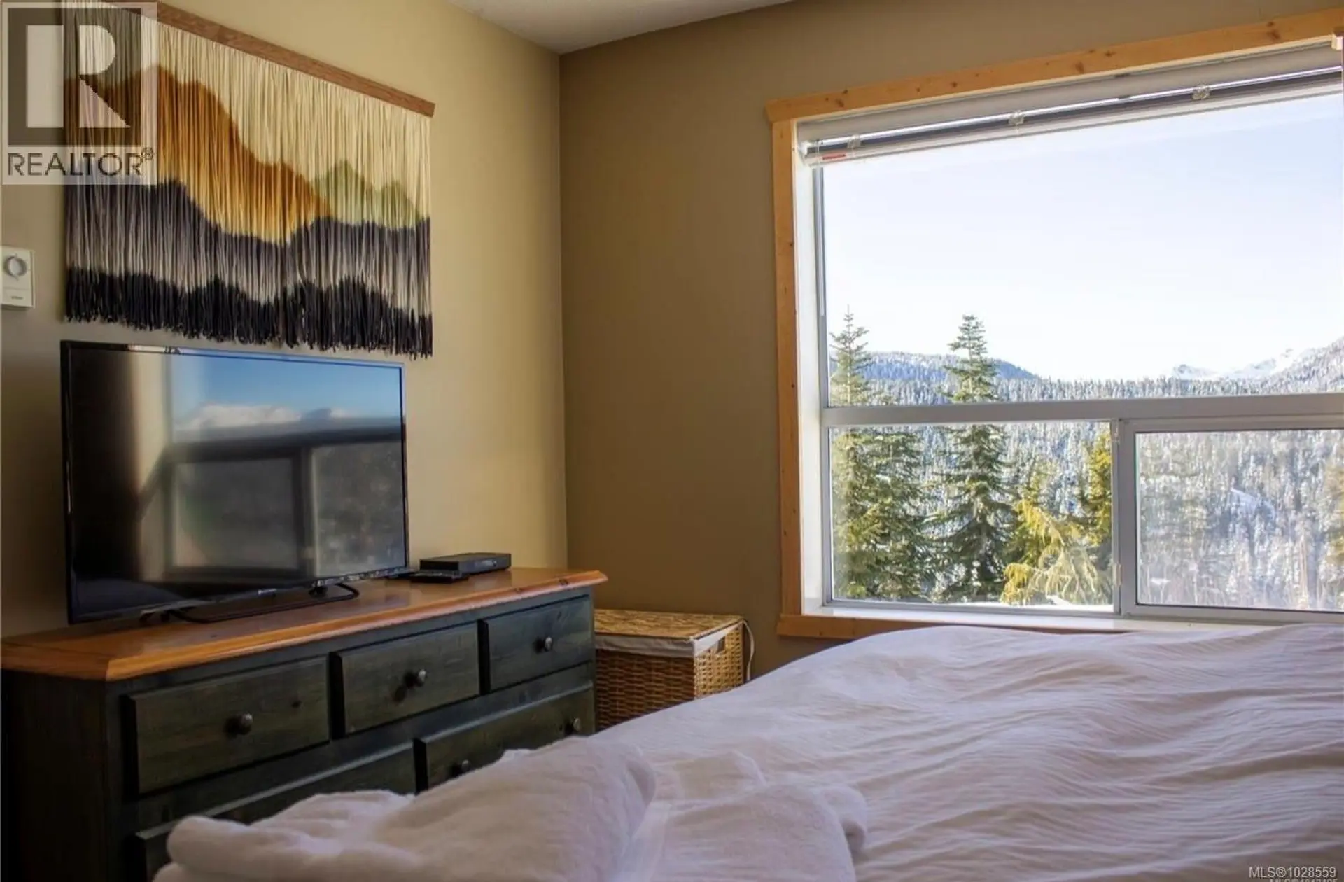 Property at #106 1105 HENRY RD, Courtenay, BC