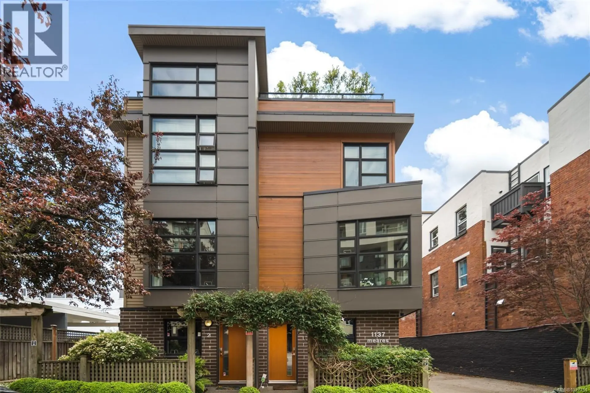 Property at #4 1137 Meares St, Victoria, BC