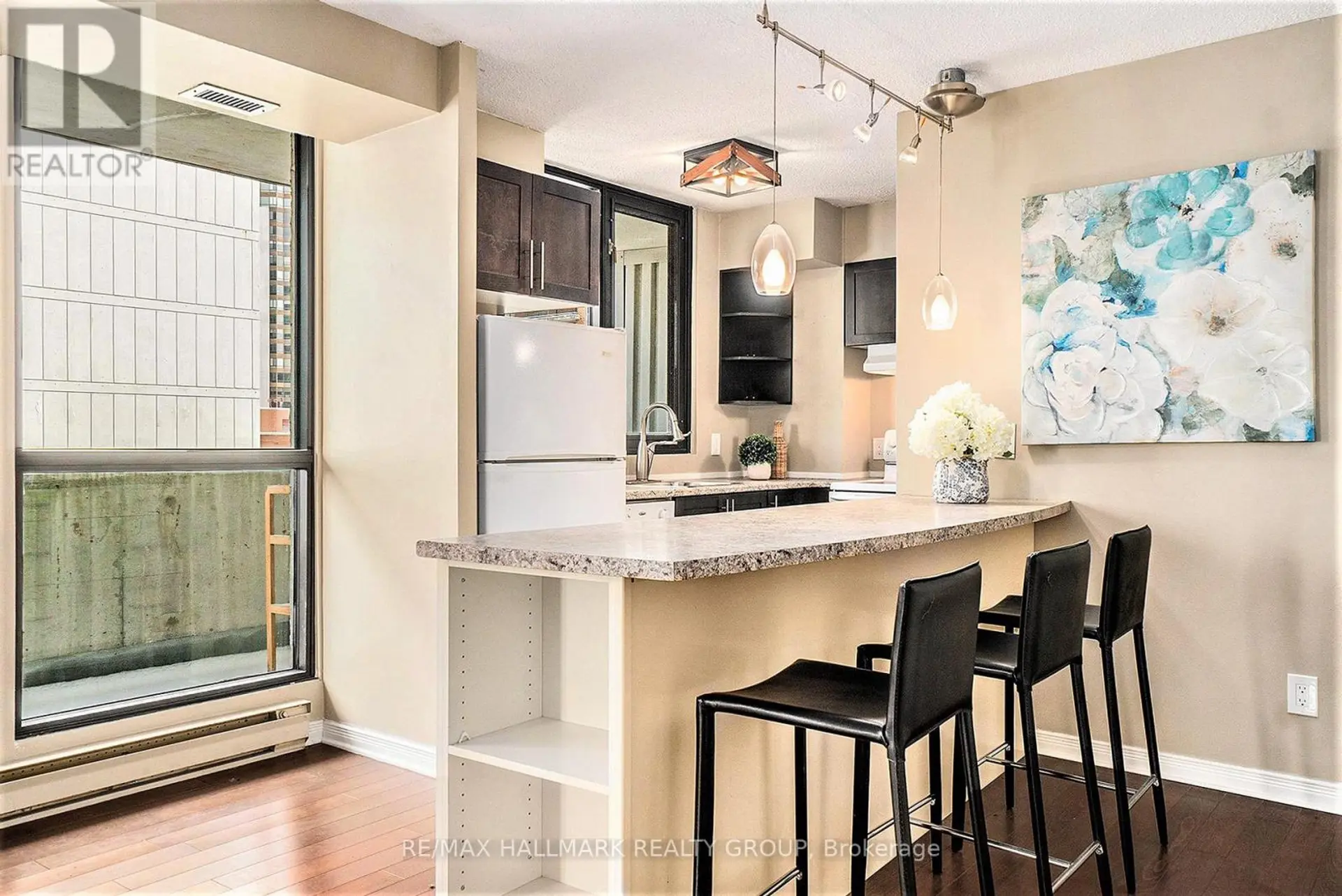 #1102 200 BAY STREET - Image 10