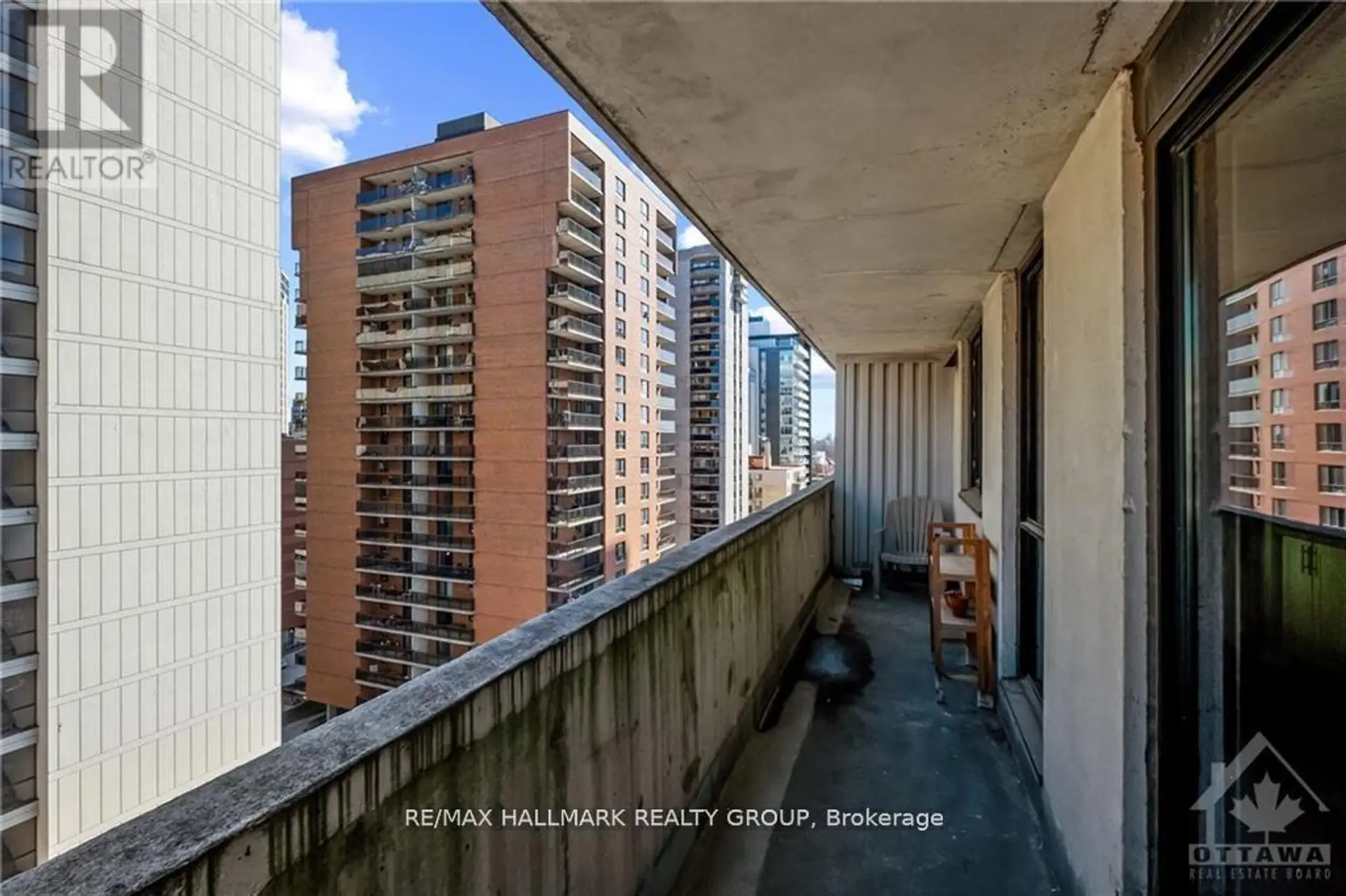 #1102 200 BAY STREET - Image 17