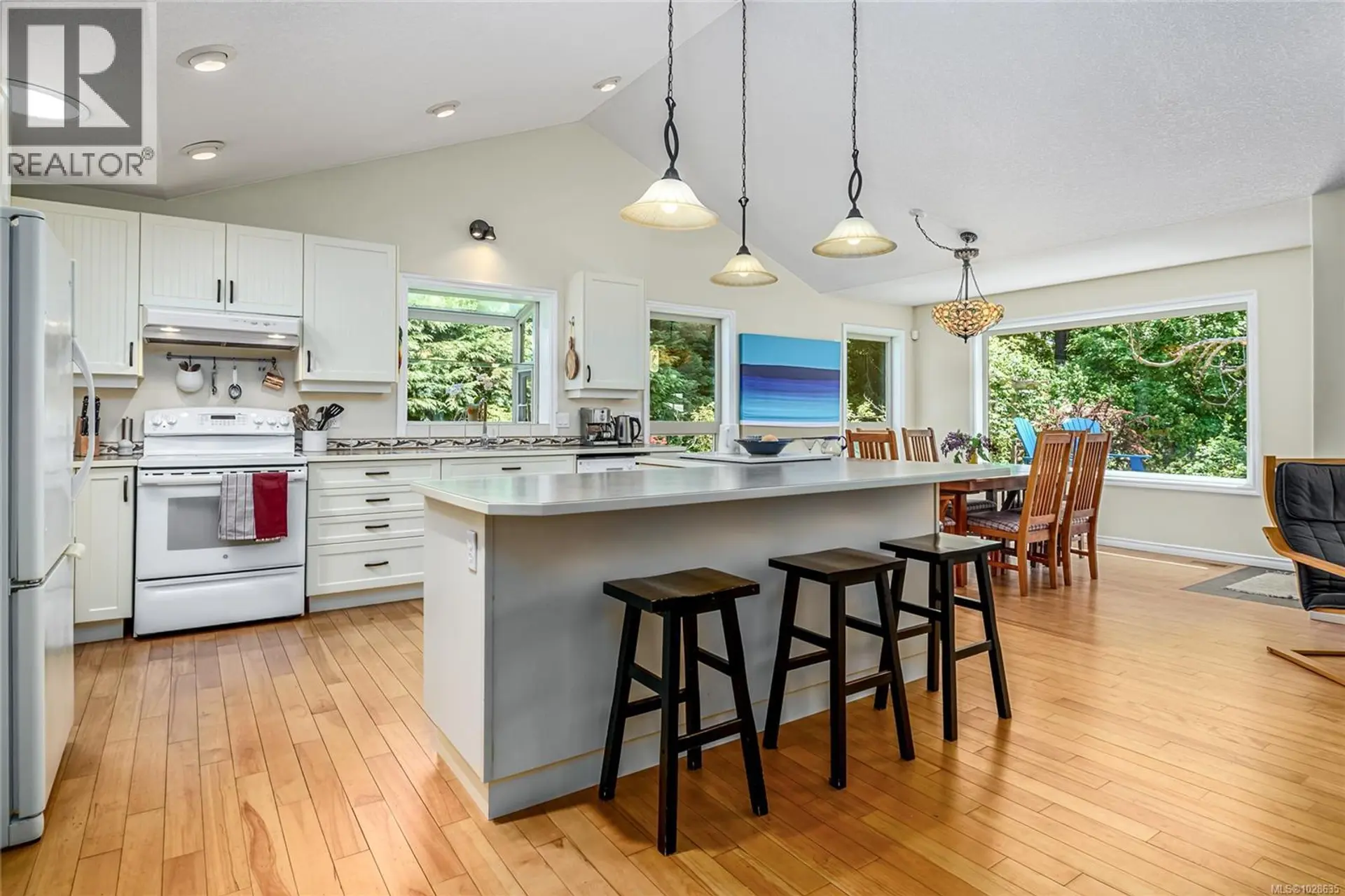 Property at 7478 YAKE RD, Fanny Bay, BC