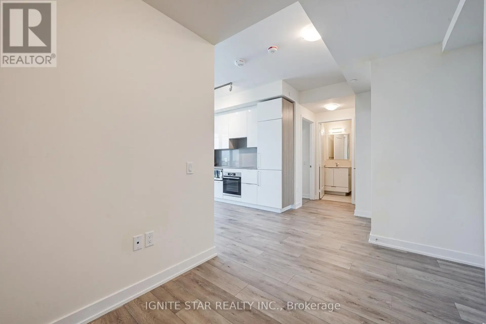 #4008 28 FREELAND STREET - Image 11