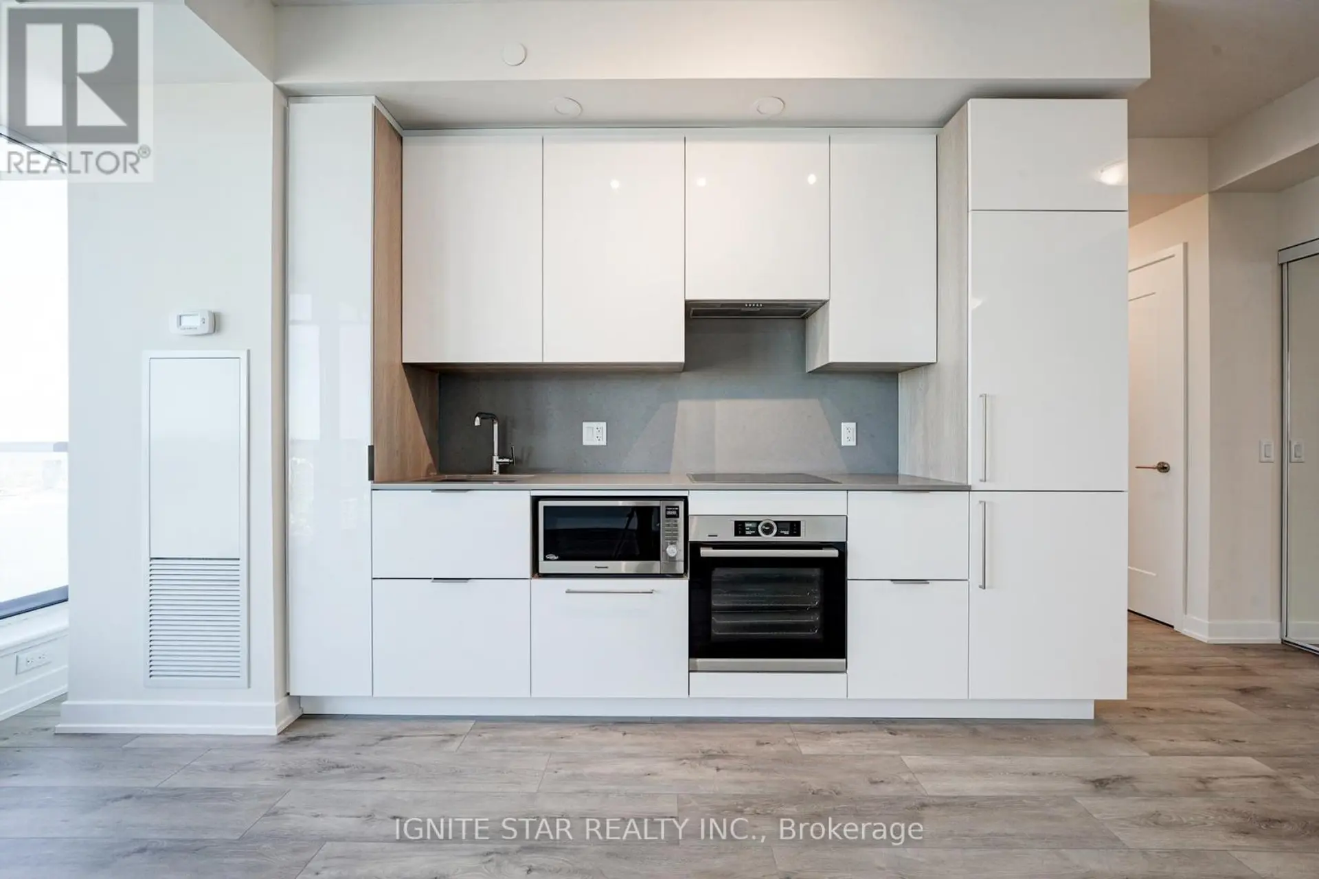 #4008 28 FREELAND STREET - Image 7