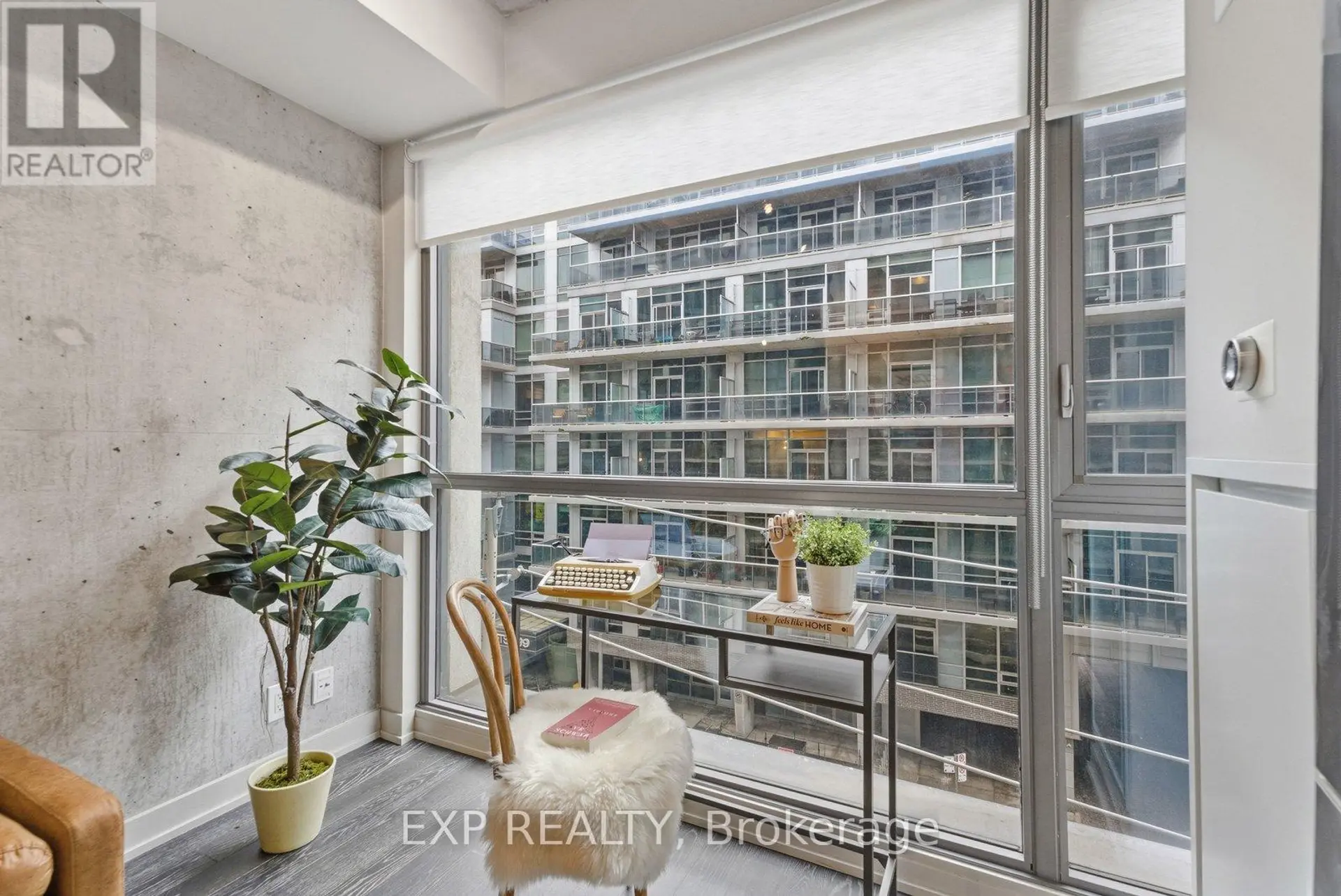 #416 39 BRANT STREET - Image 15