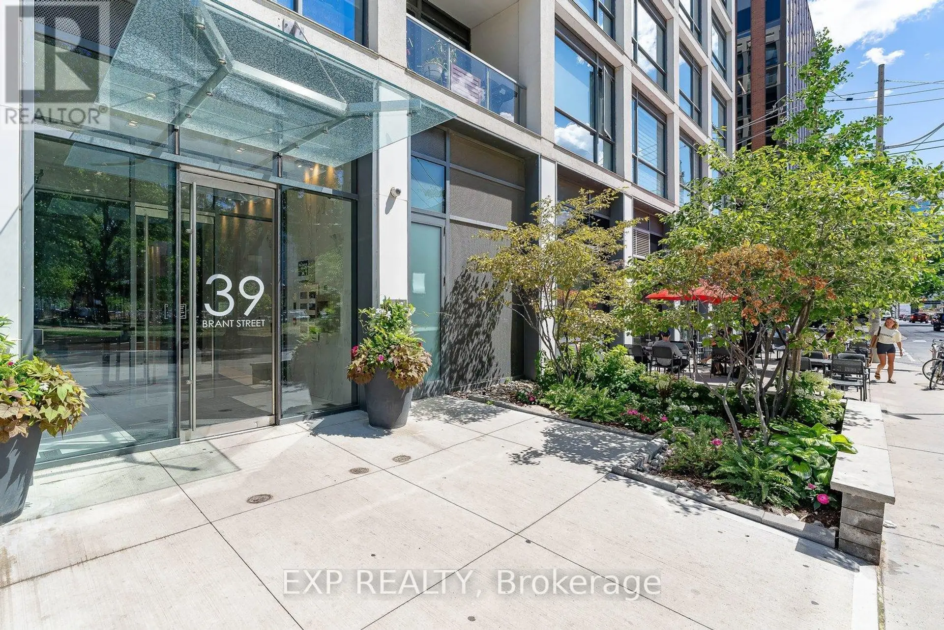 #416 39 BRANT STREET - Image 20