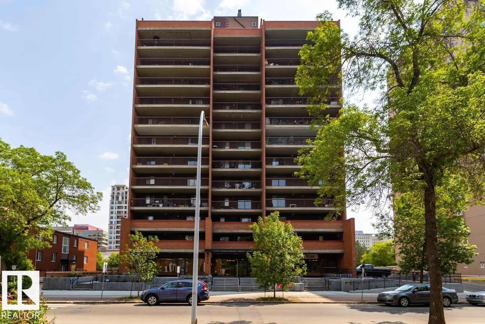 #405 9917 110 ST NW - Image 1